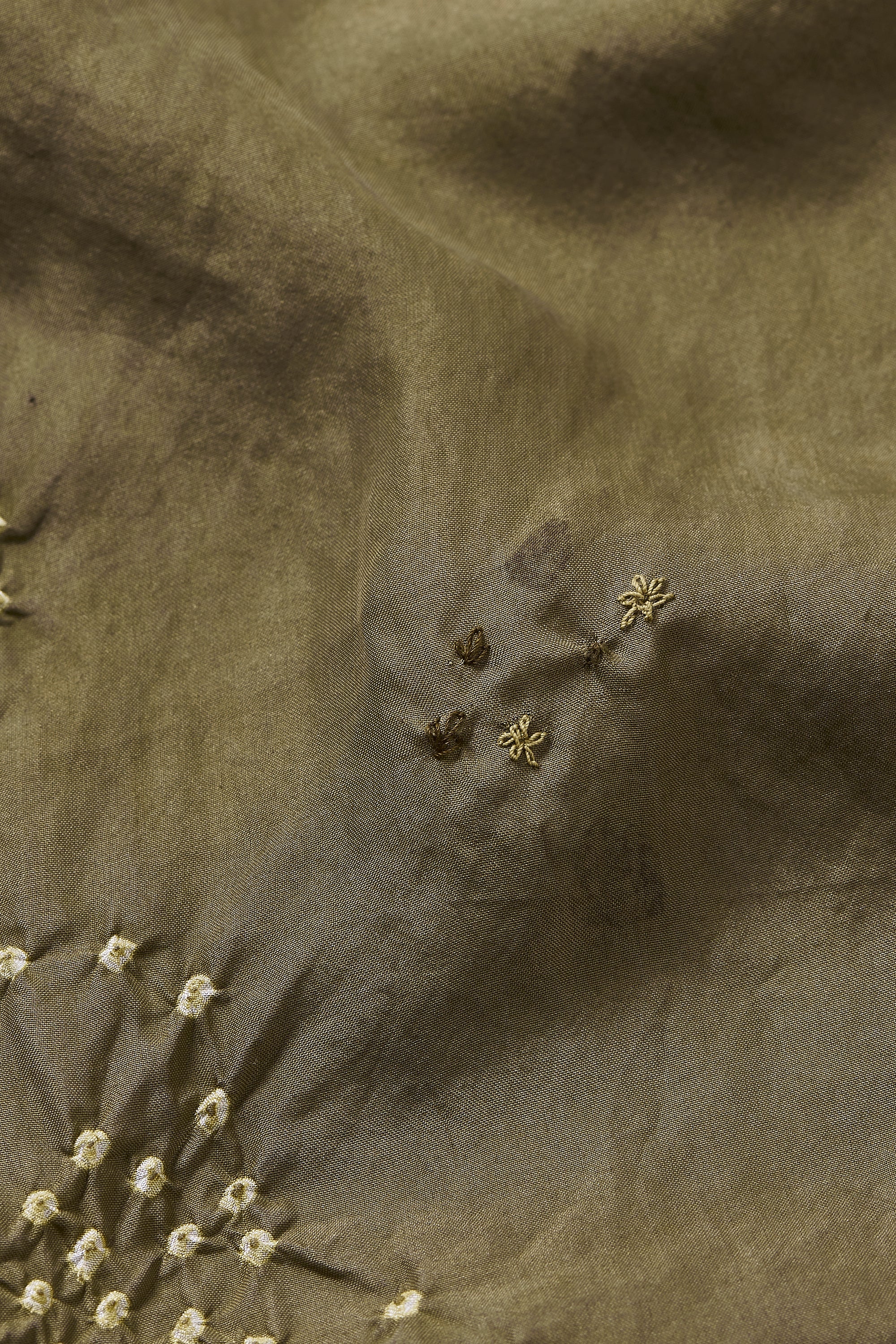 SAGE SILK WITH BANDHANI SCARF