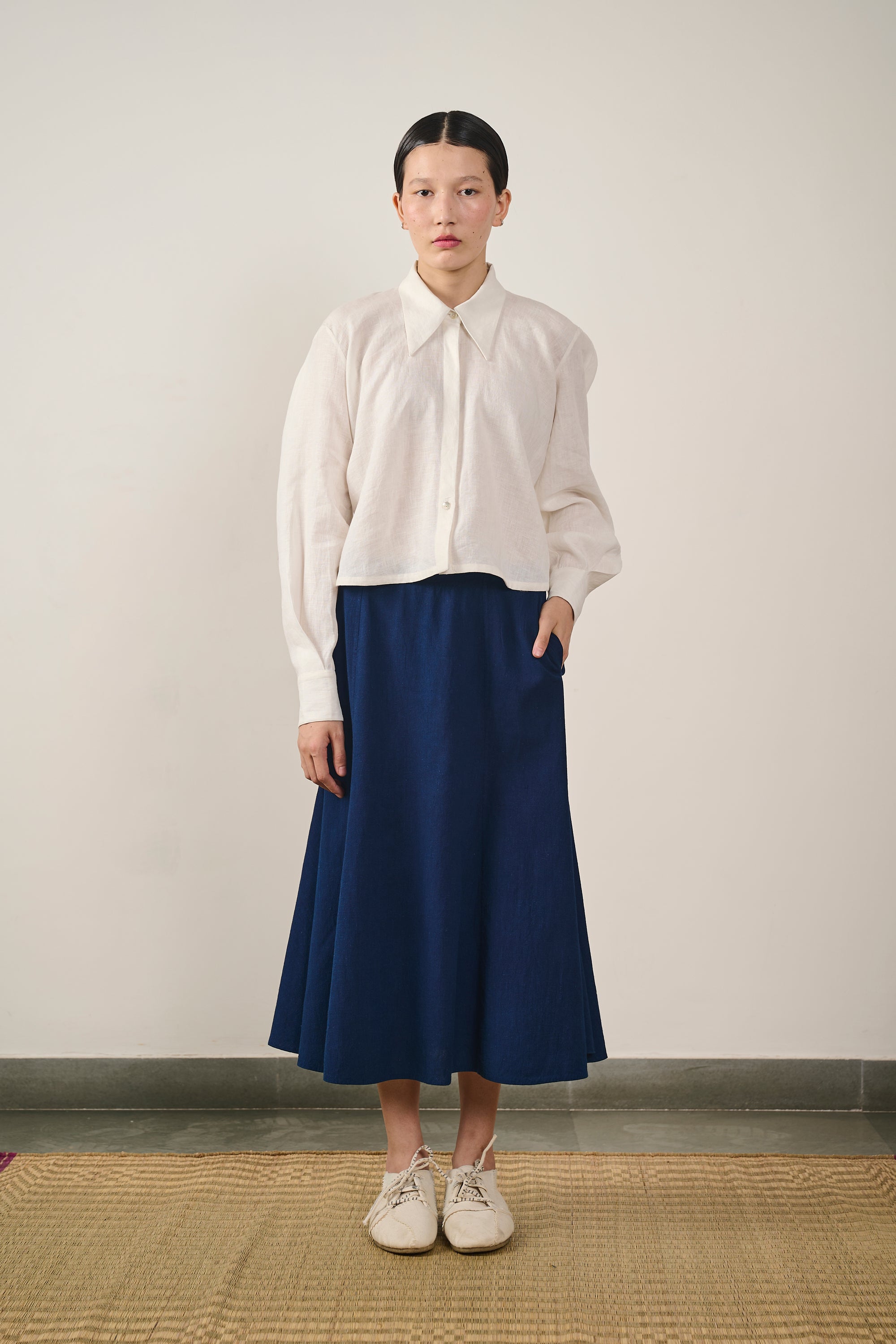 BOXY CROPPED SHIRT