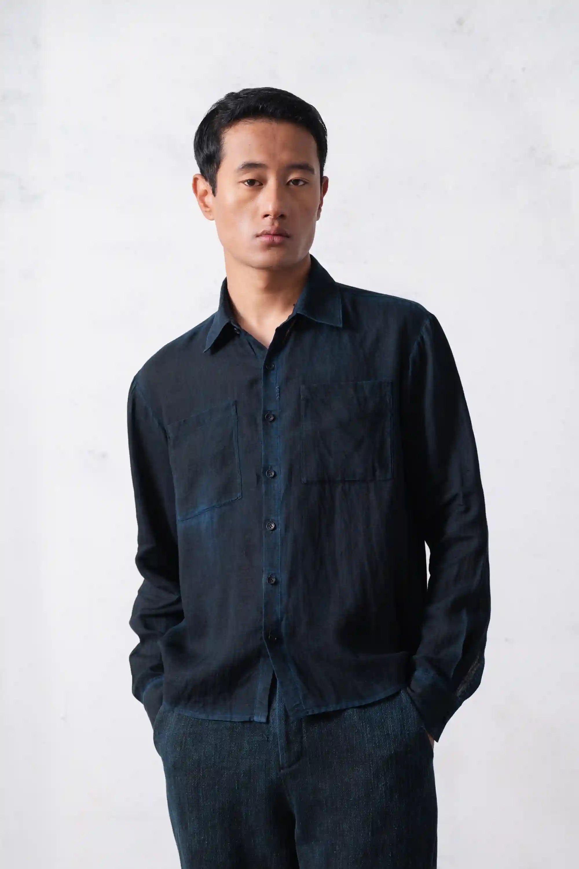 Black Breeze Relaxed Shirt