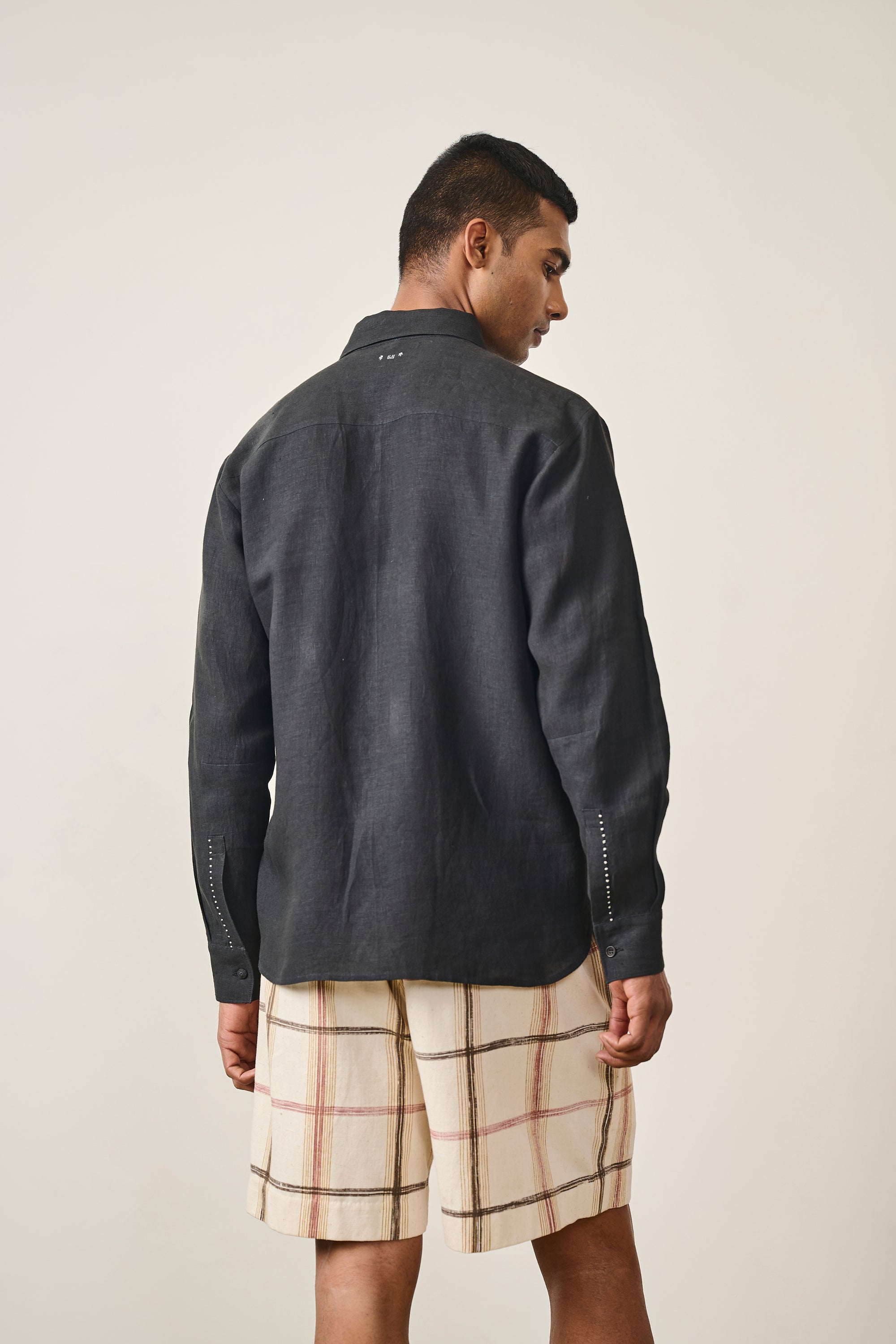 Relaxed Fit Linen Shirt in Black