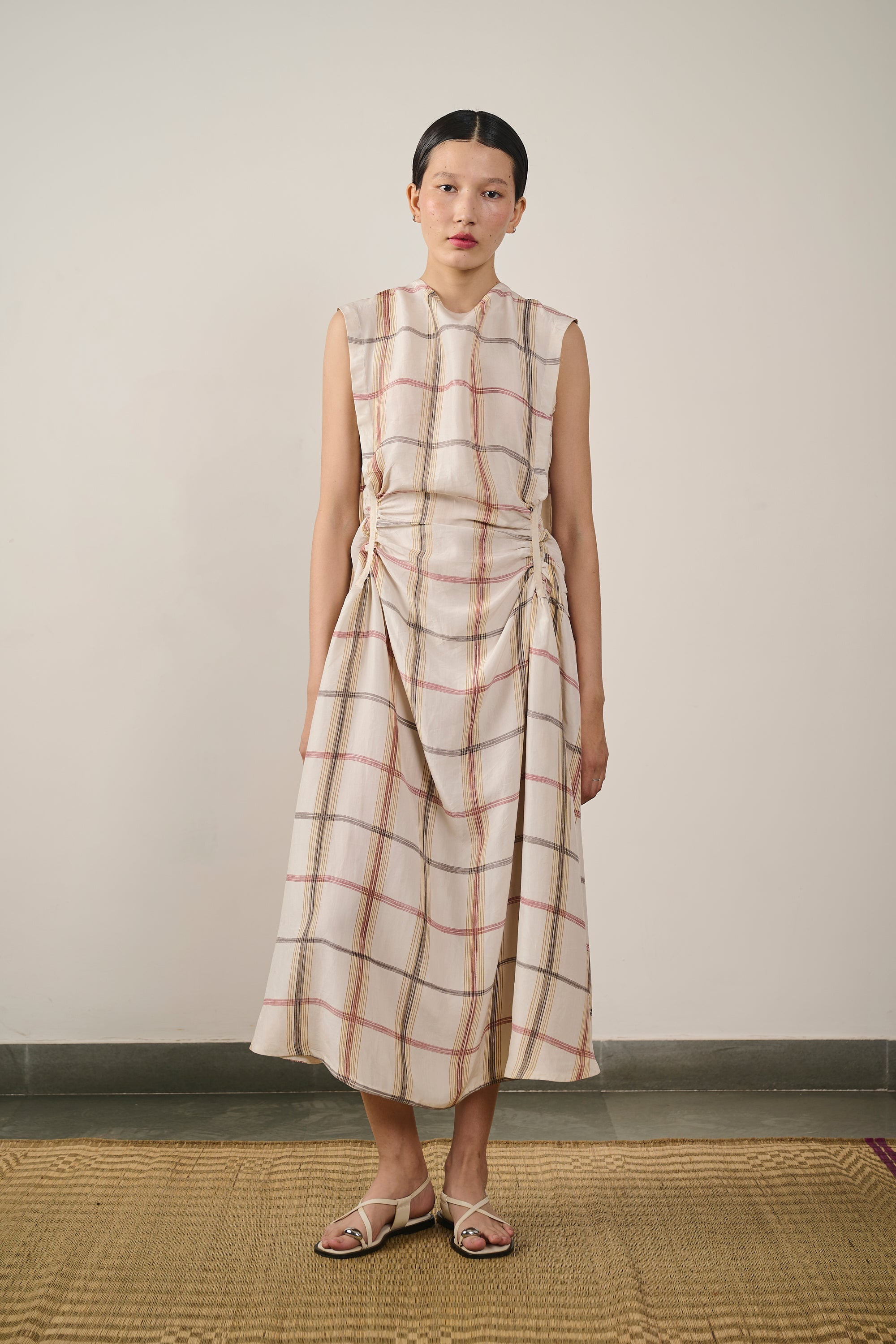 SLEEVELESS RUCHED DRESS