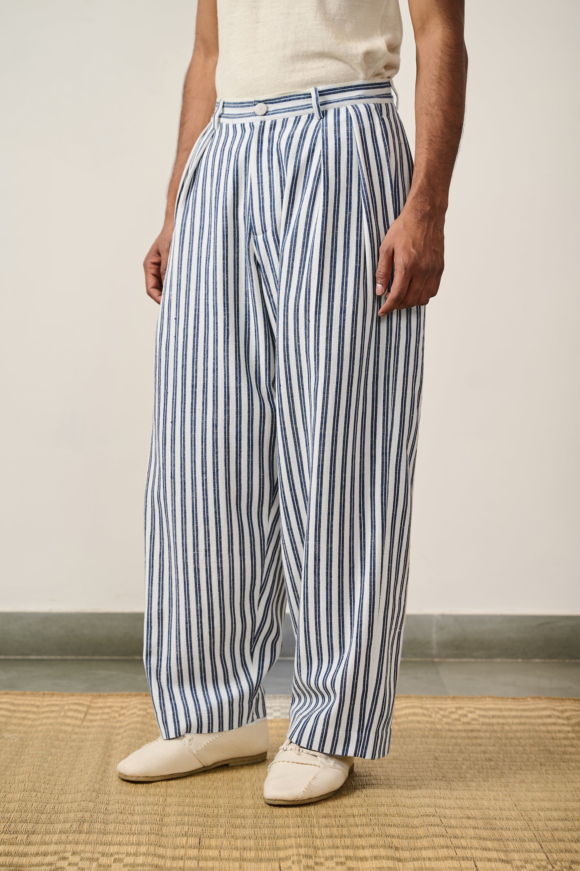 Yarn Dyed Cotton Pleated Trouser
