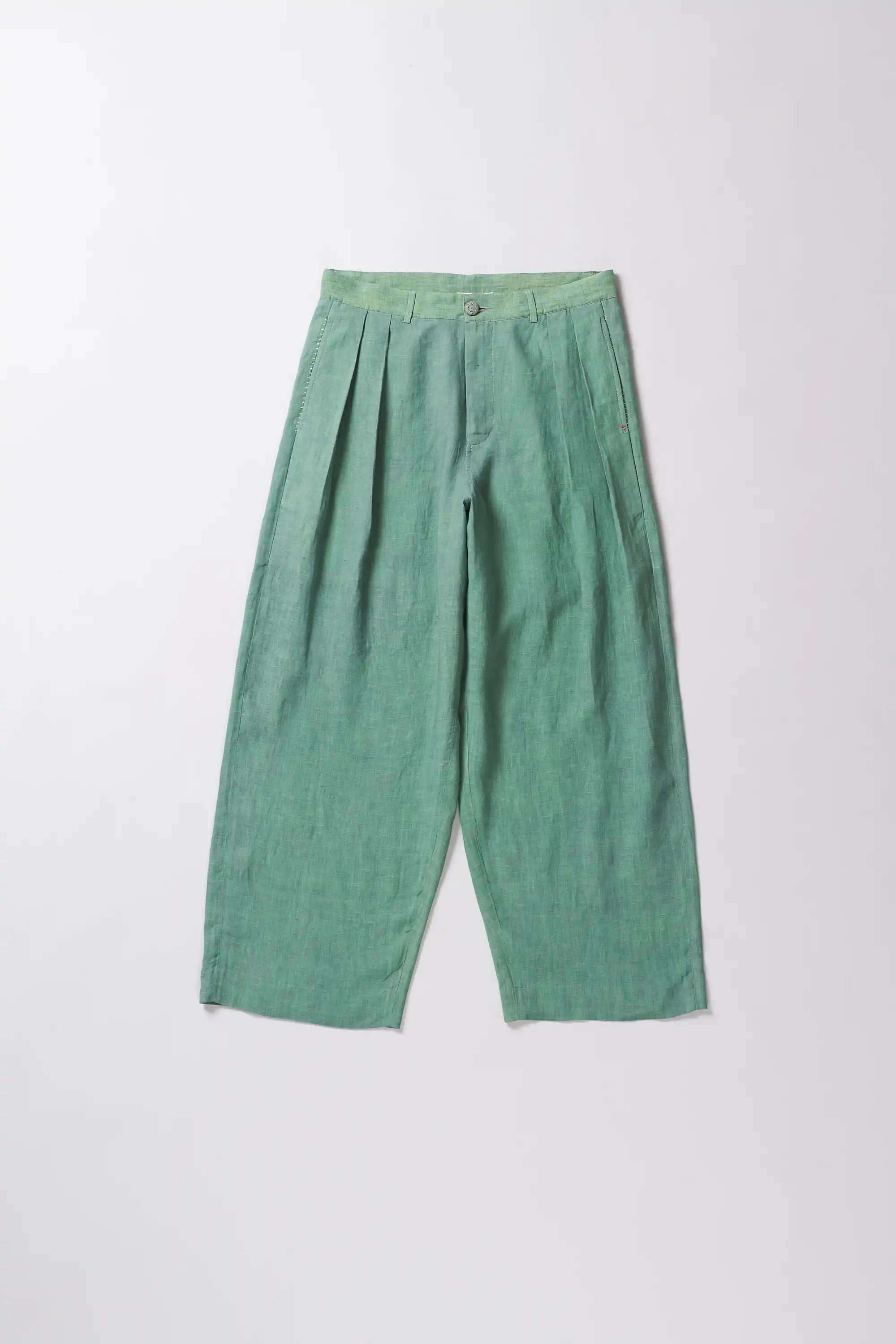 Turf green tapered pant