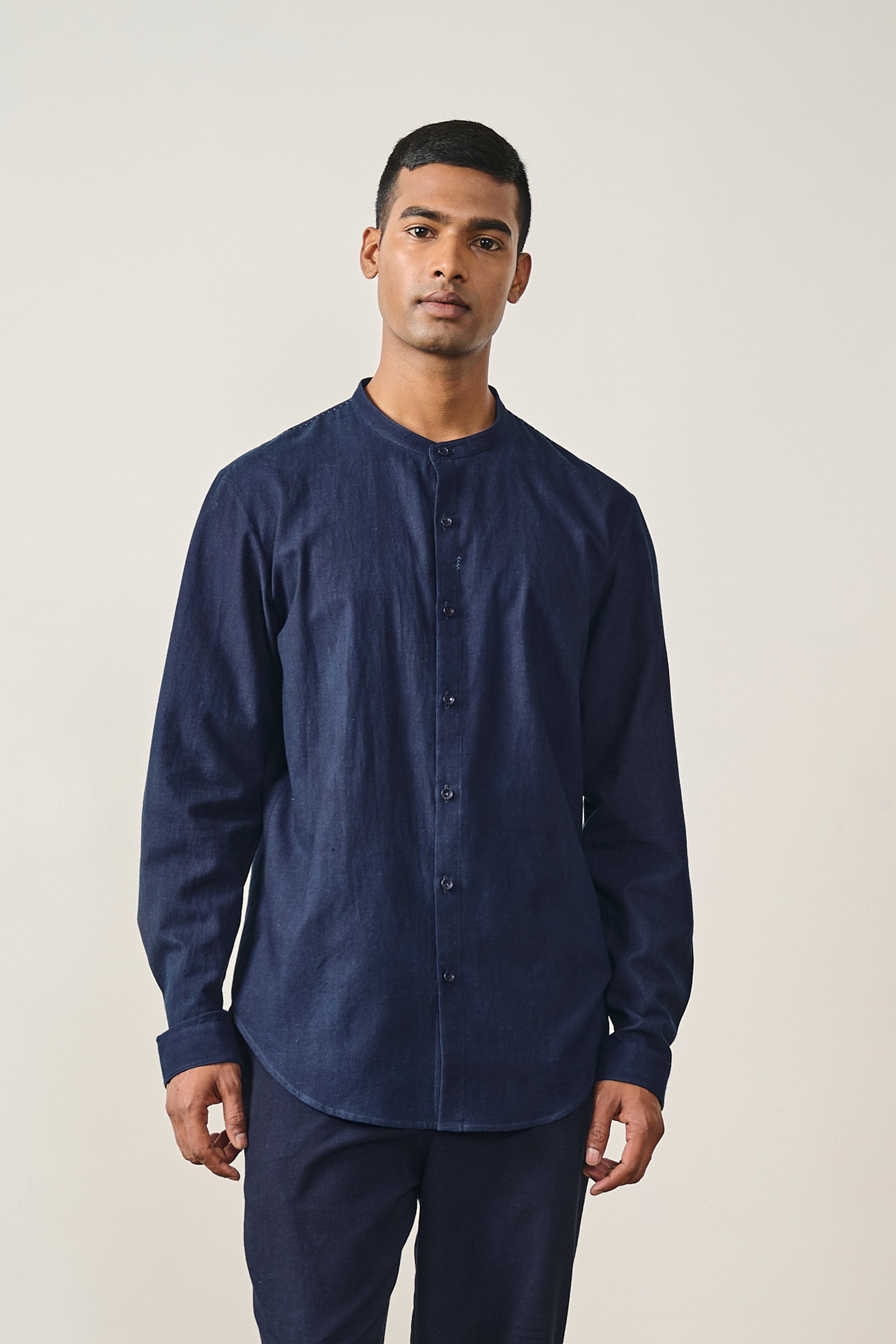 INDIGO BAND COLLAR SHIRT