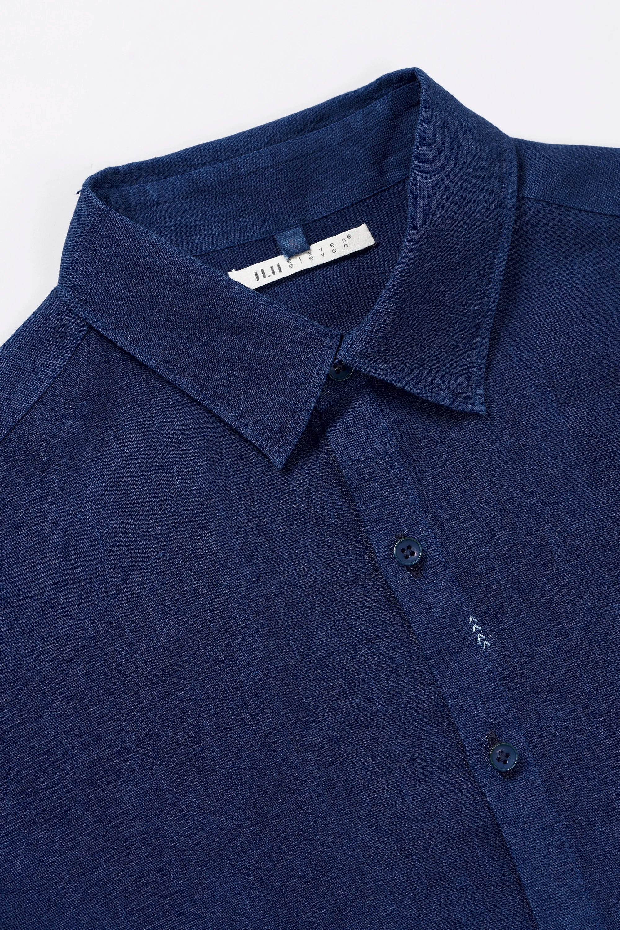 RELAXED FIT LINEN SHIRT IN INDIGO