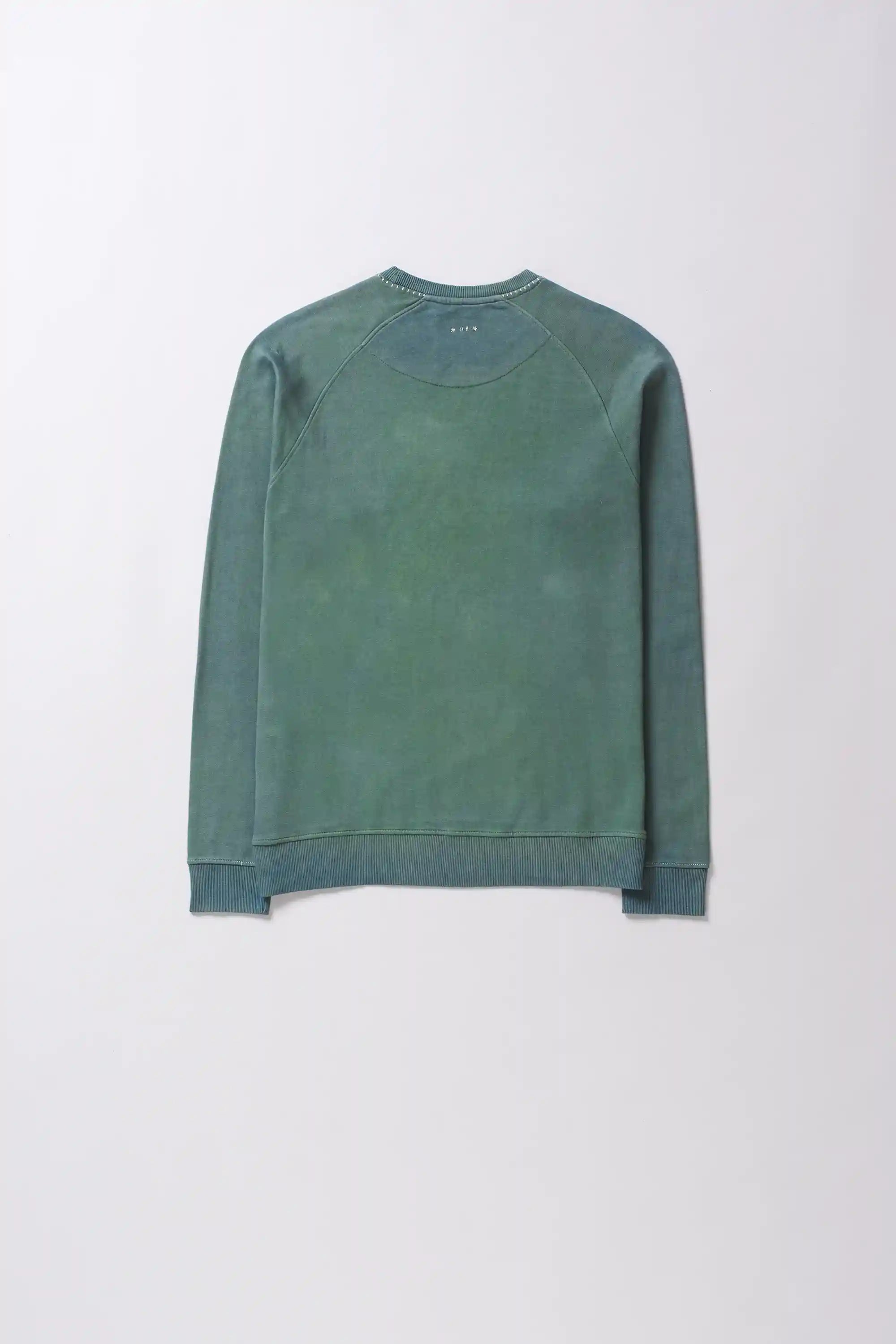Turf green sweatshirt with full-sleeves