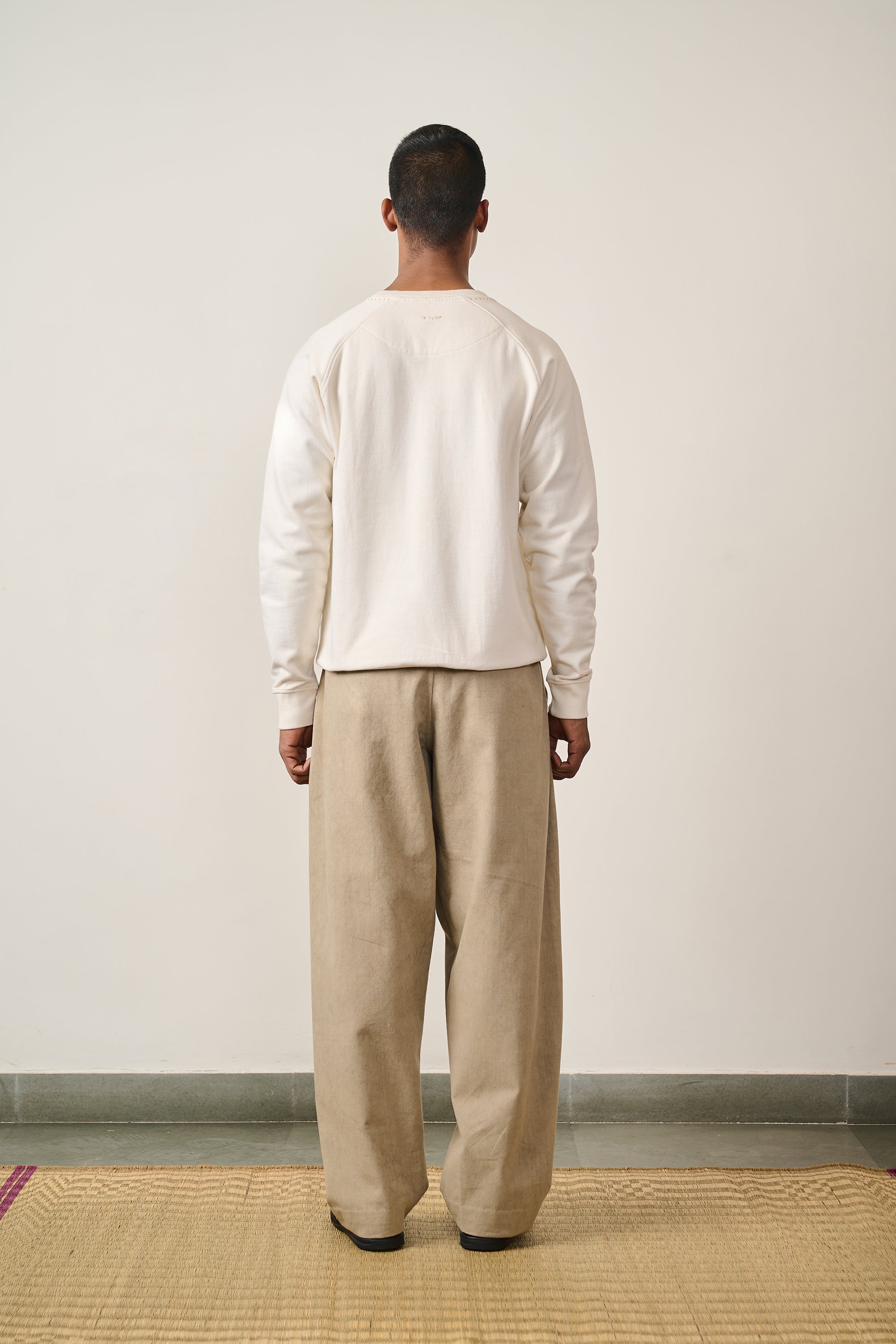ECRU SWEATSHIRT