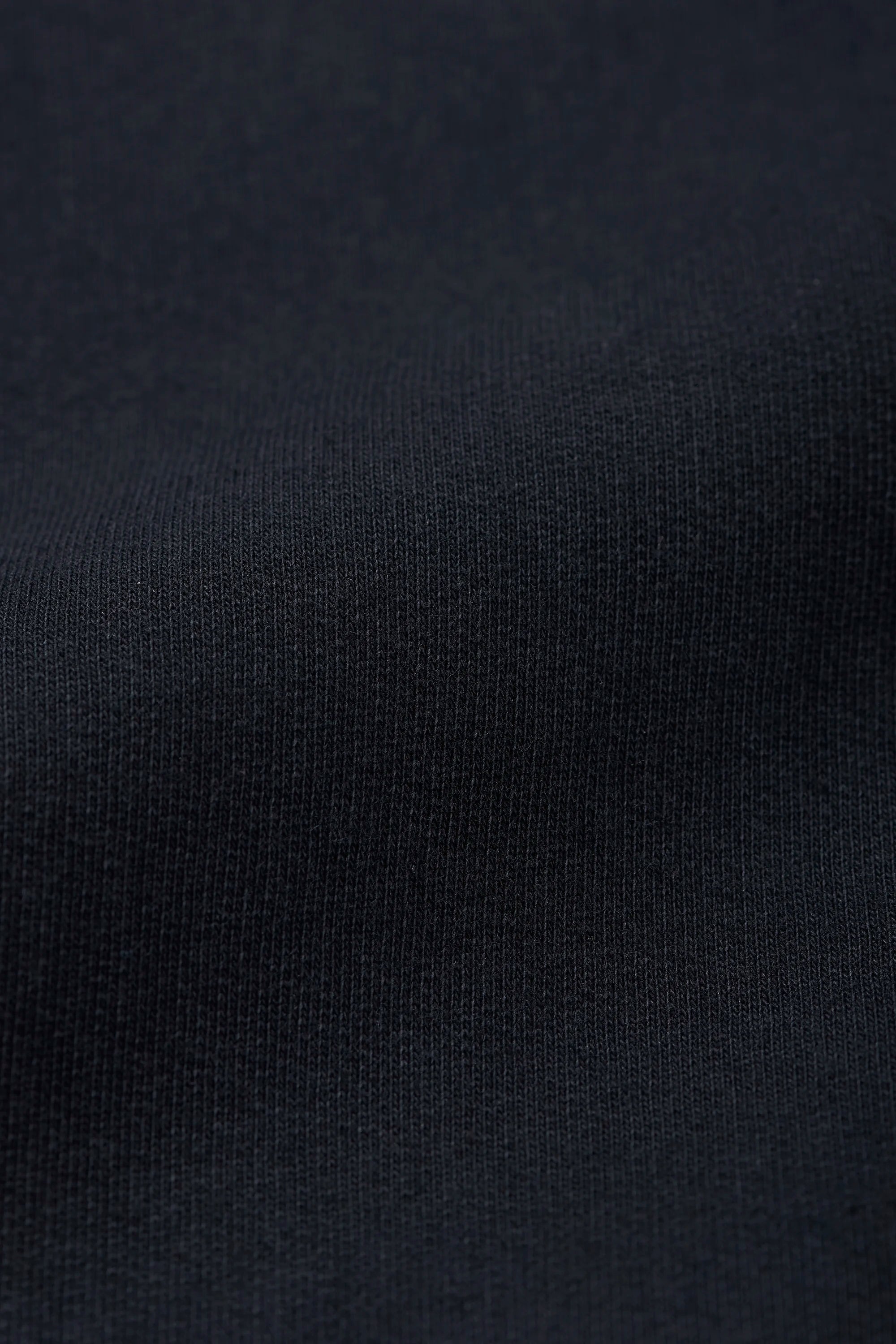 BLACK SWEATSHIRT