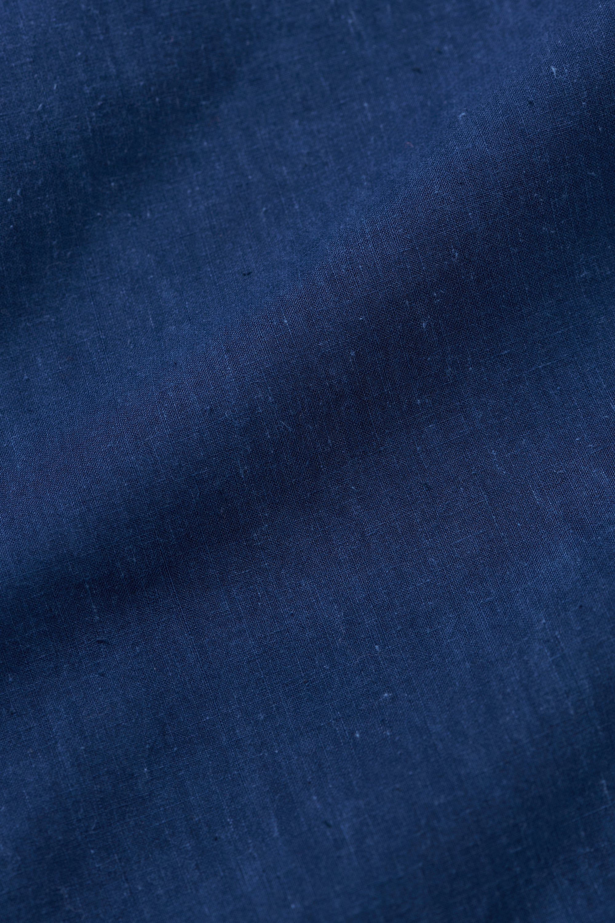 MEDIUM INDIGO BAND COLLAR SHIRT