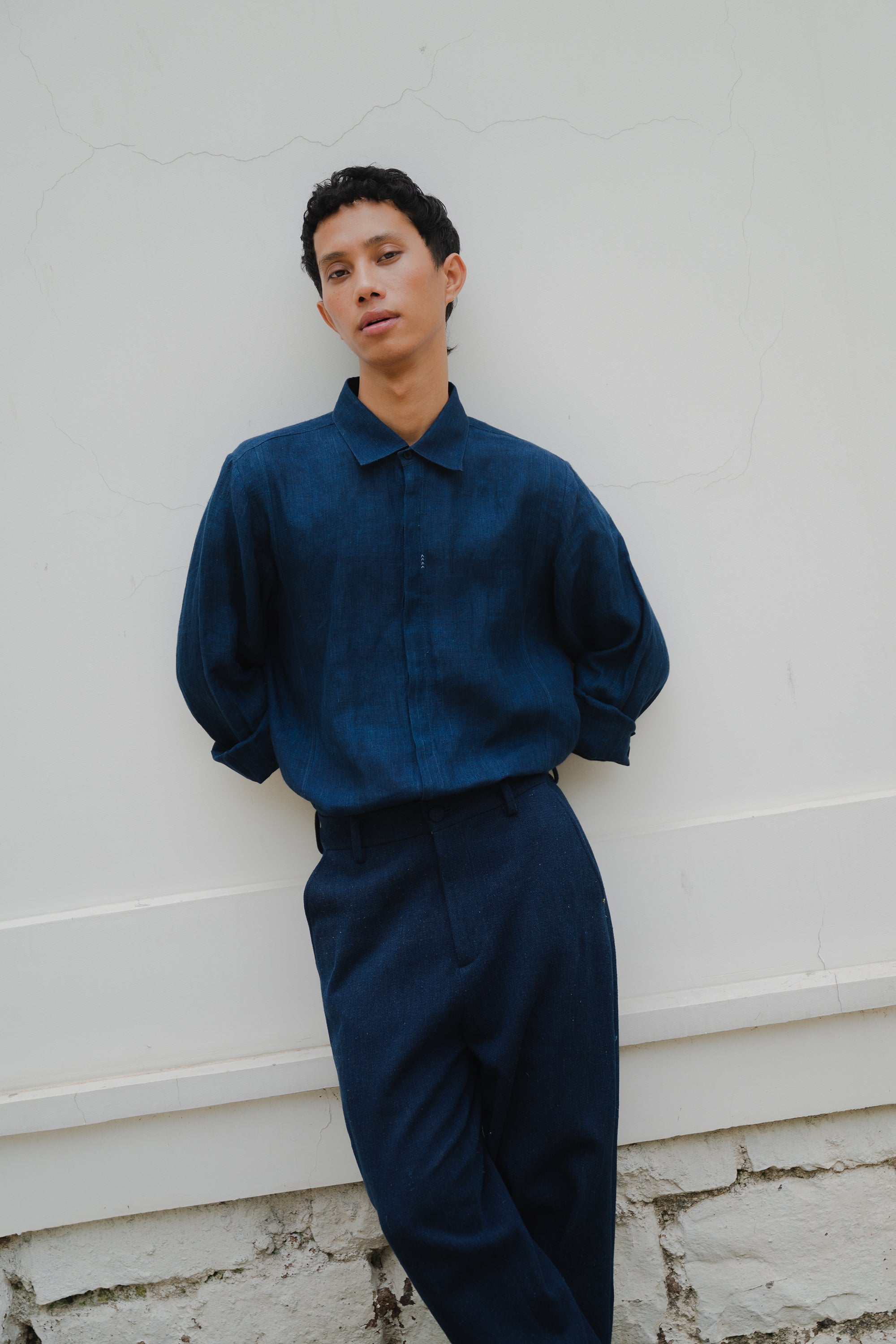 LINEN SHIRT IN NATURAL INDIGO