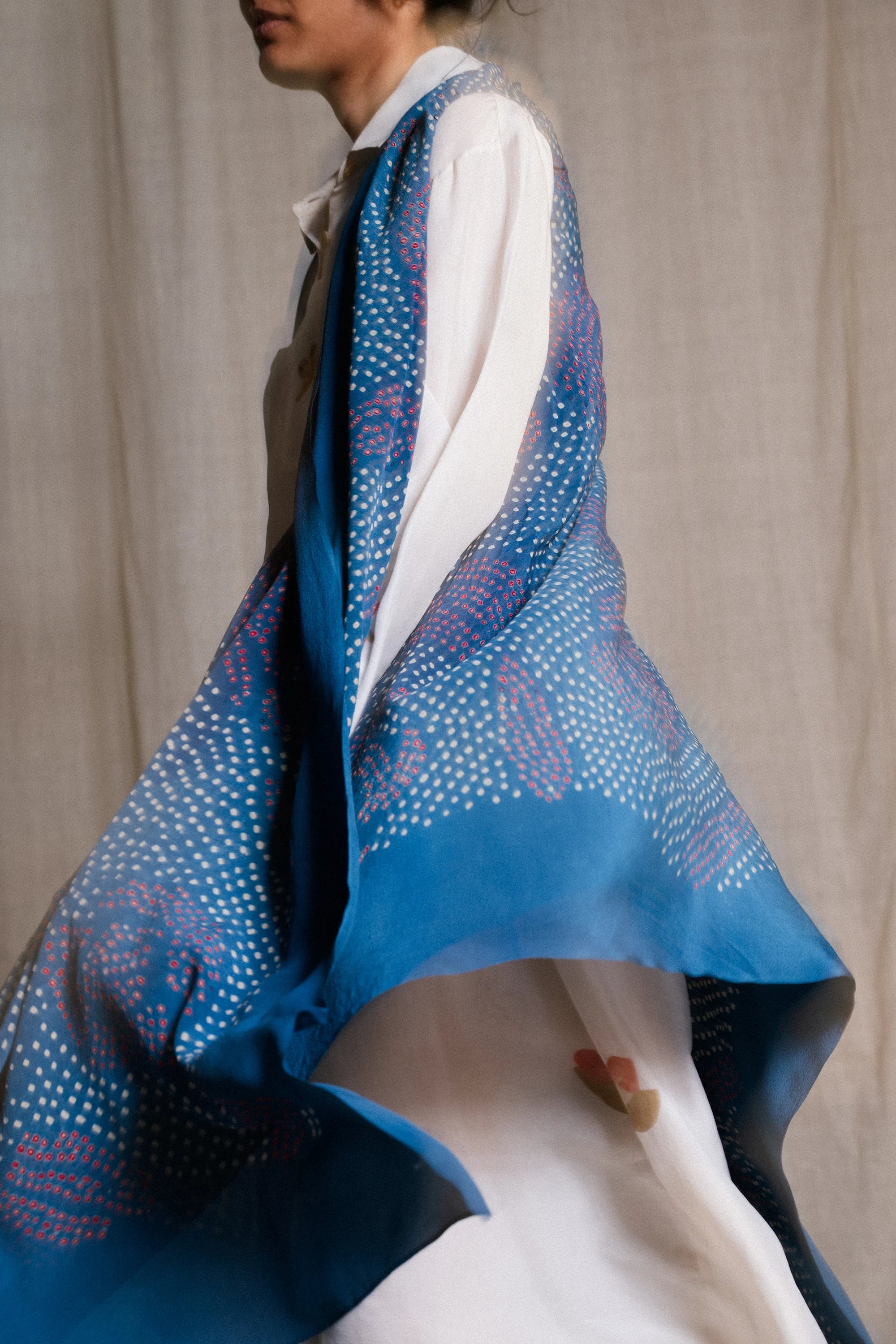Cutout Scarf with Multi Color Bandhani