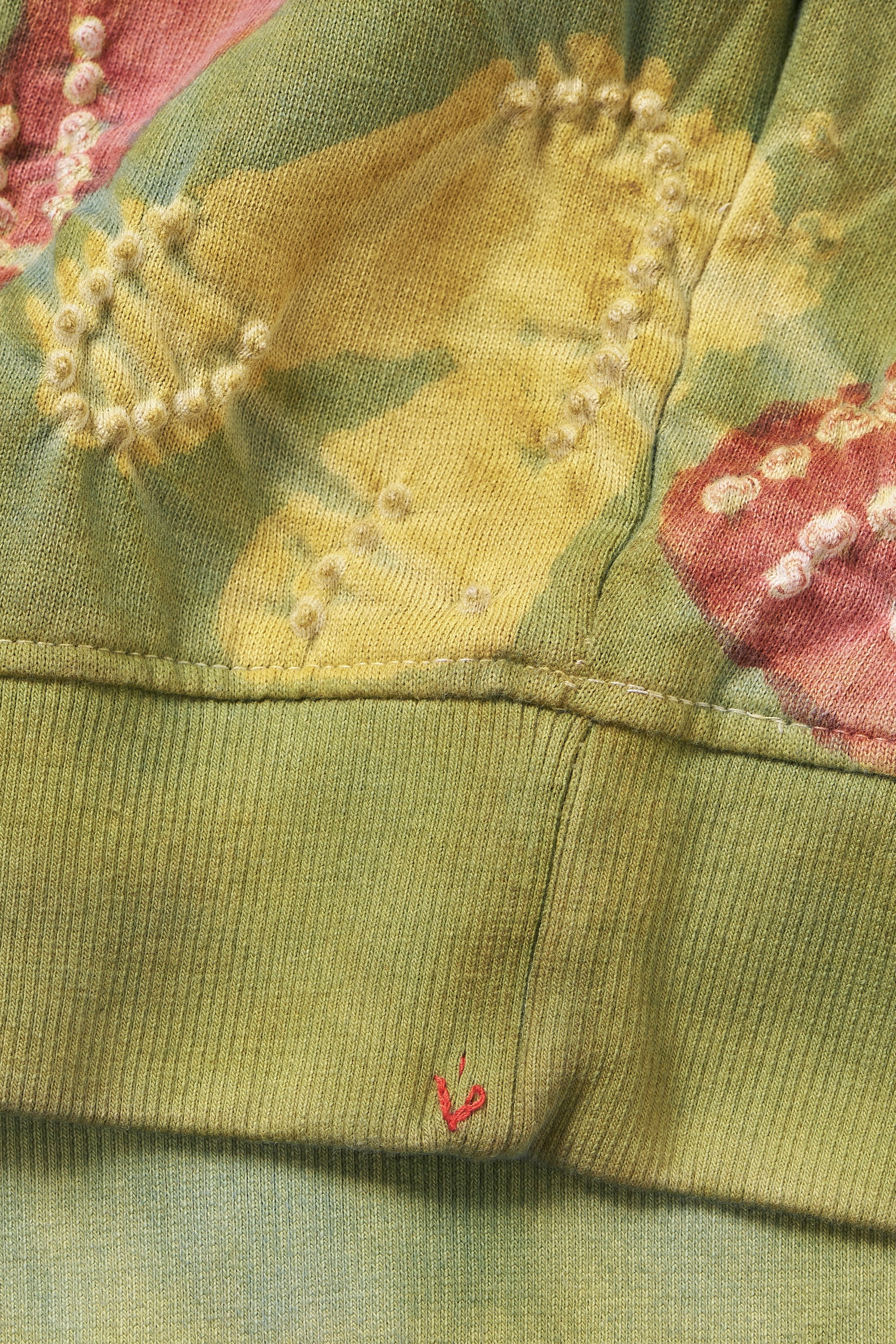 MULTICOLOUR HANDPAINTED SWEATSHIRT CRAFTED WITH BANDHANI