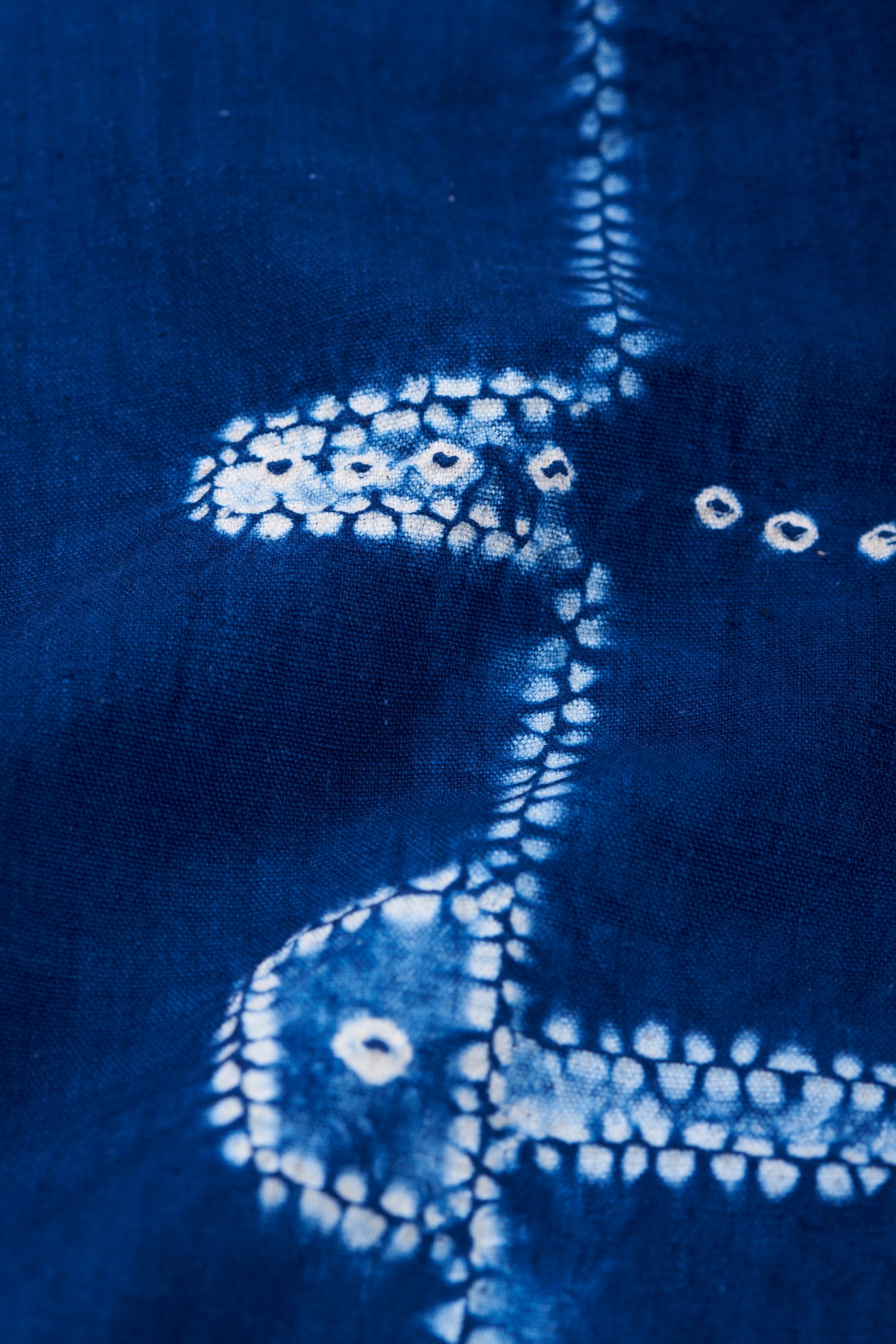 MEDIUM INDIGO SHIBORI UNISEX SHIRT