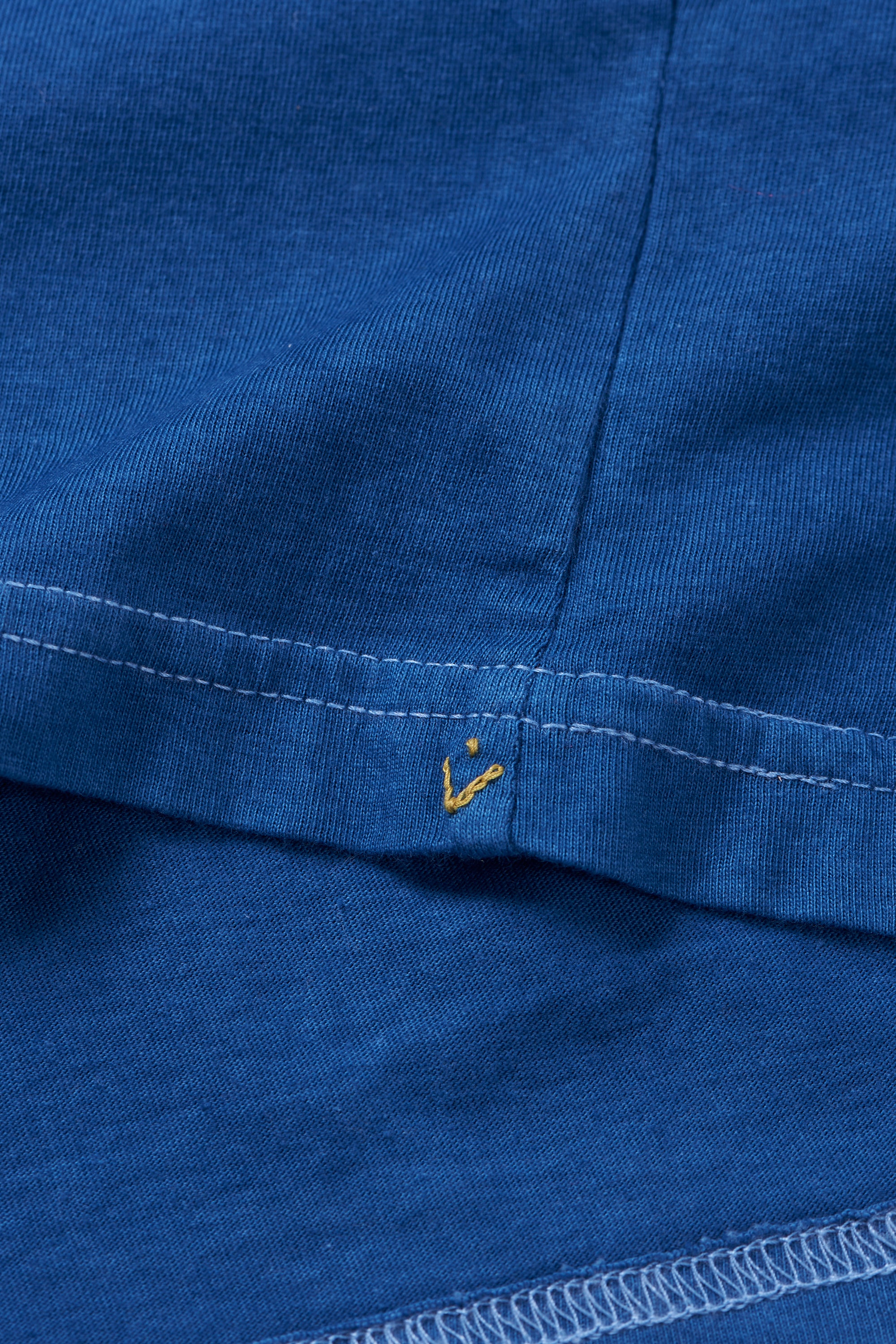 UNGENDERED INDIGO ORGANIC COTTON T-SHIRT CRAFTED WITH BANDHANI