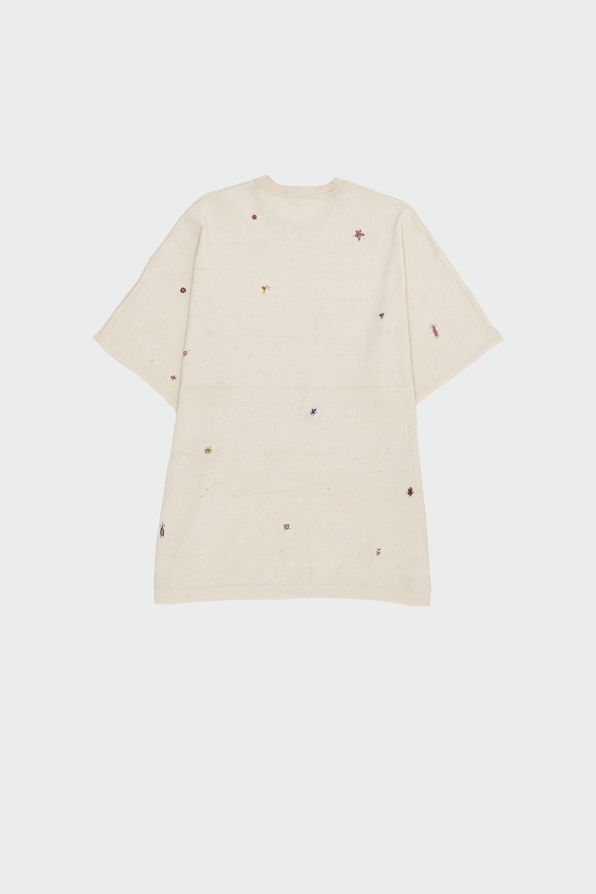 ECRU HAND EMBROIDERED T-SHIRT