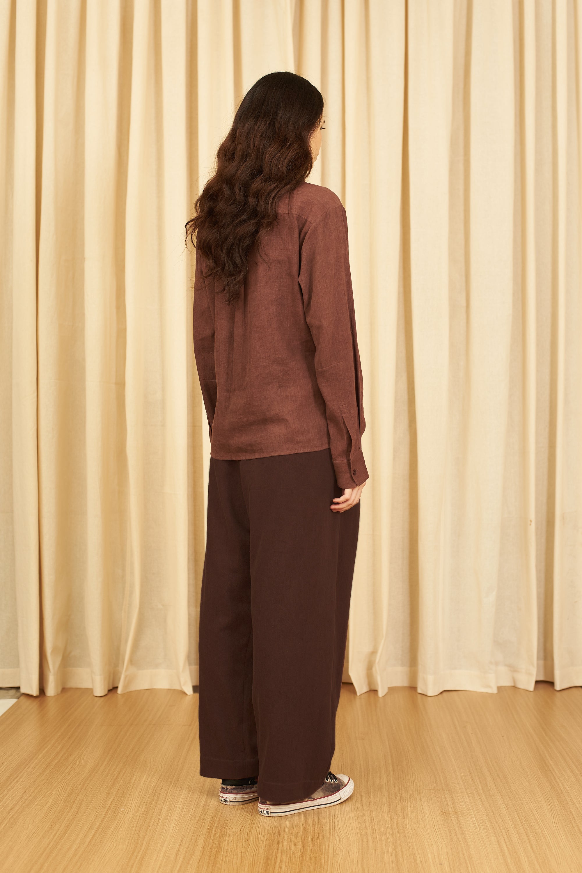 BURNT UMBER HANDSPUN DENIM PLEATED TROUSER