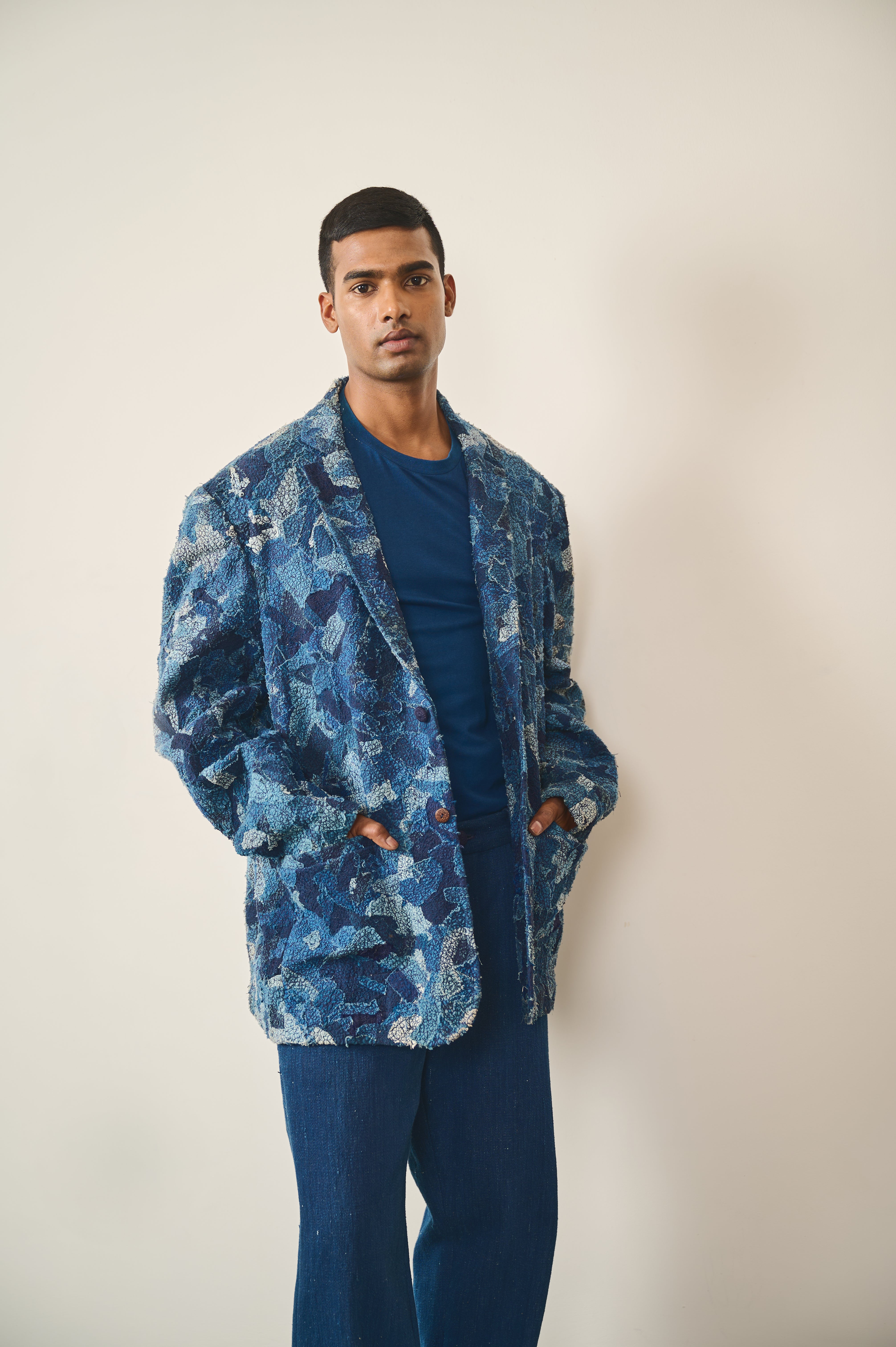 INDIGO JACKET MADE WITH RECLAIMED FABRICS