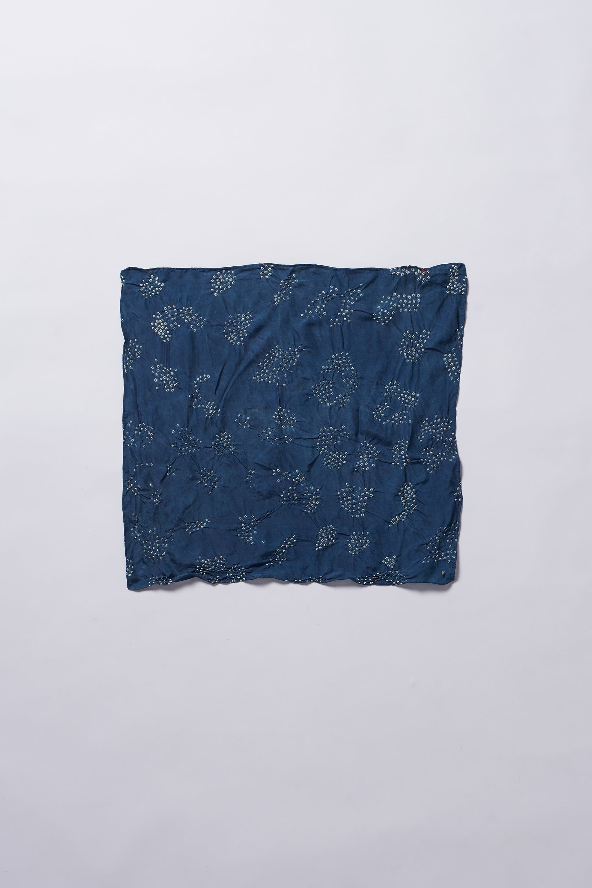 MEDIUM INDIGO BANDHANI SCARF