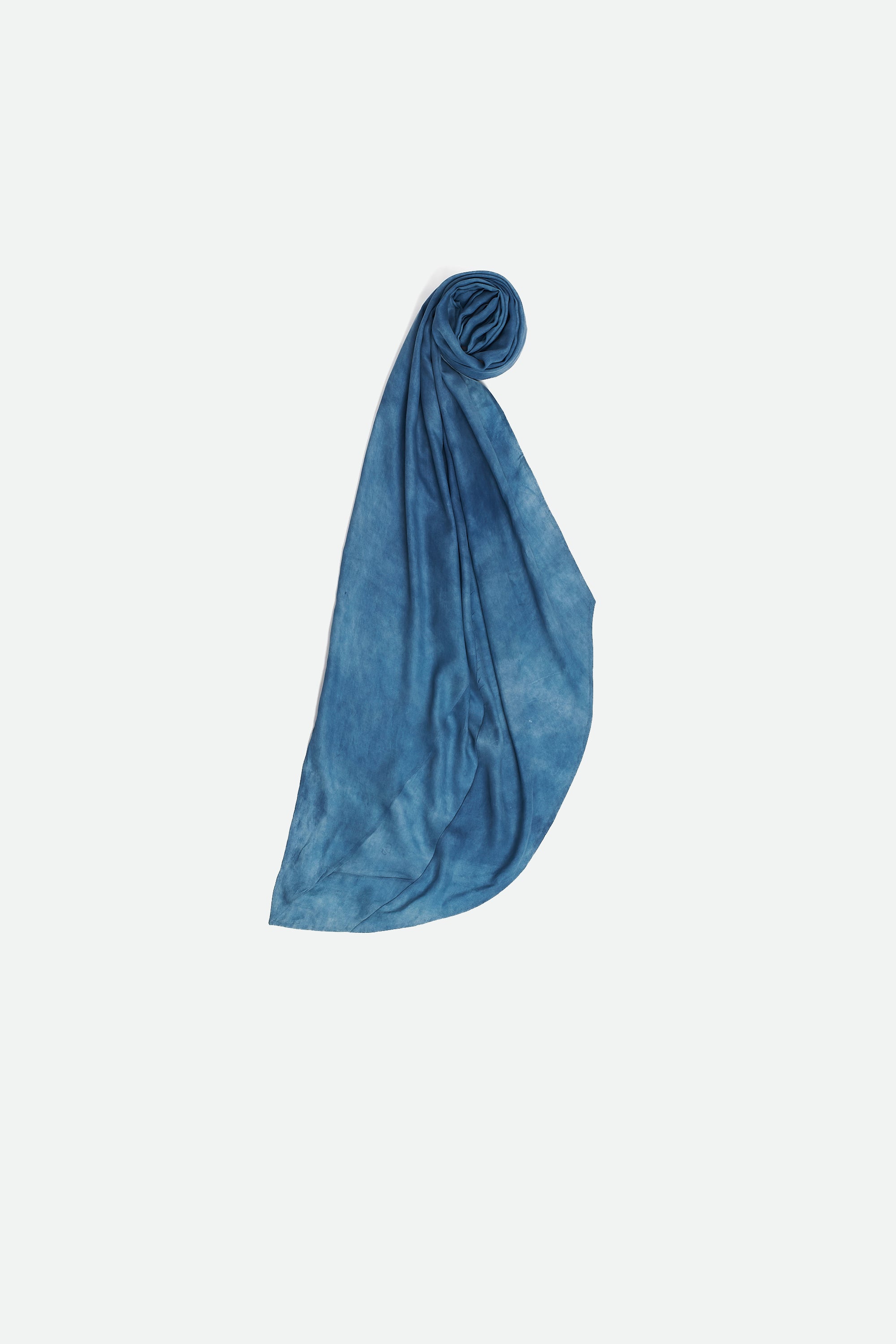 MEDIUM INDIGO HUGSCARF