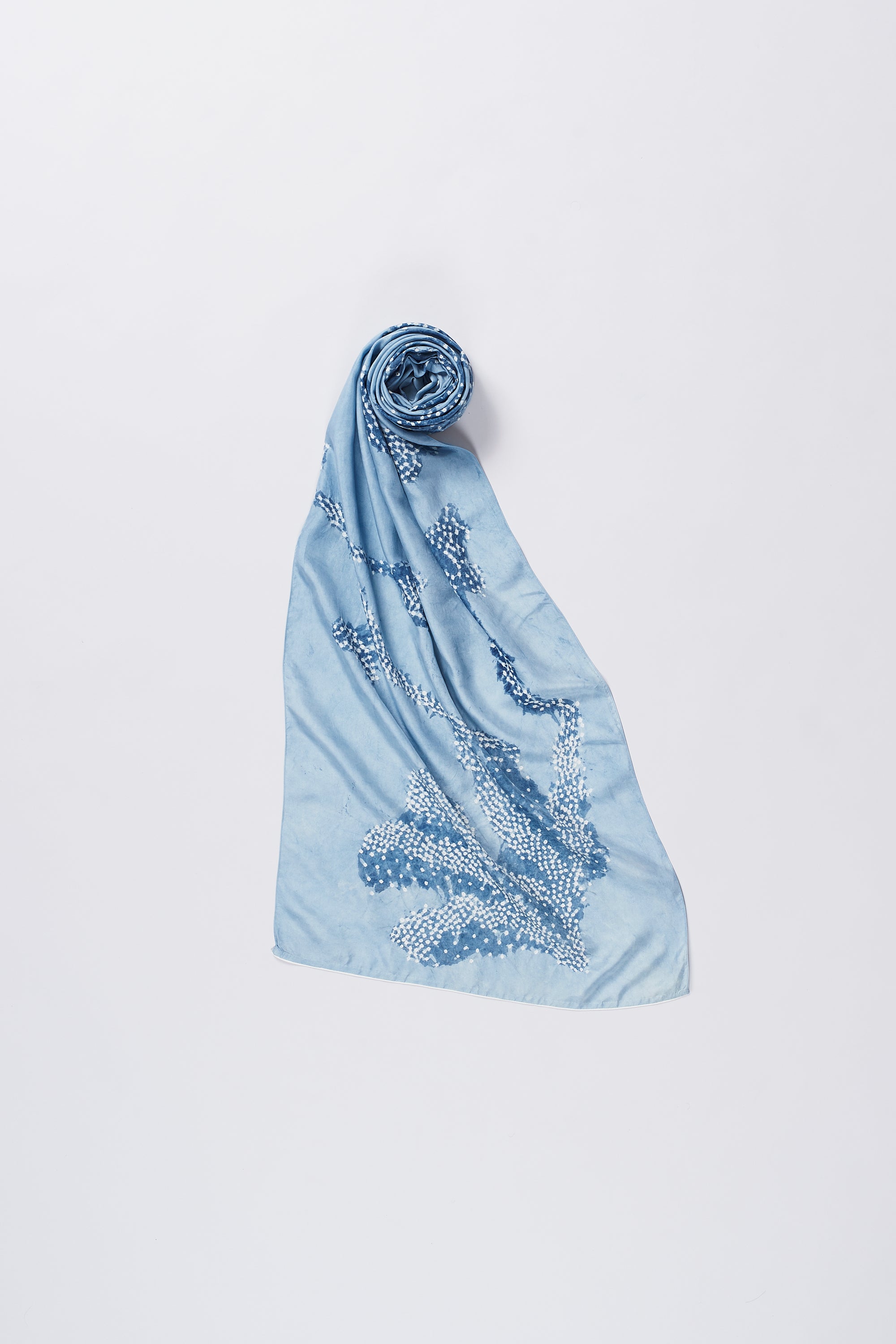 MEDIUM INDIGO SILK BANDHANI SCARF