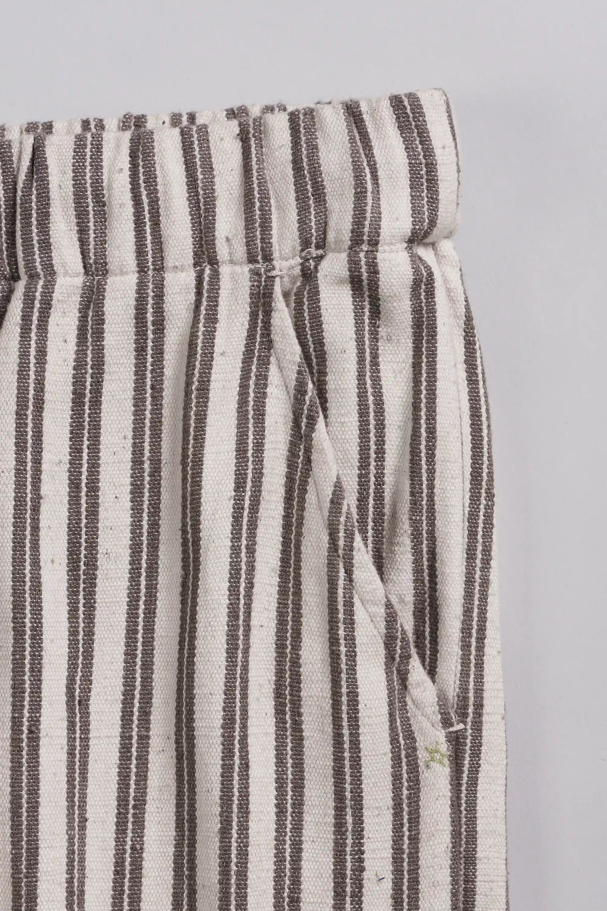 Side shot closeup with pocket