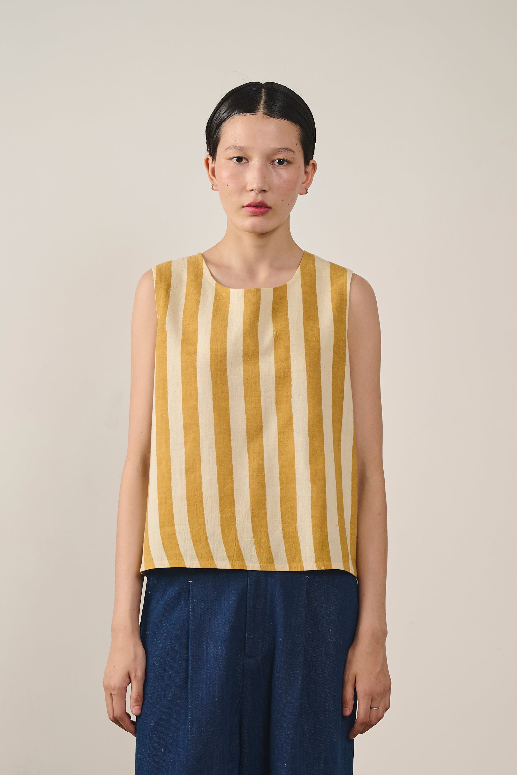 STATEMENT CROP TOP
