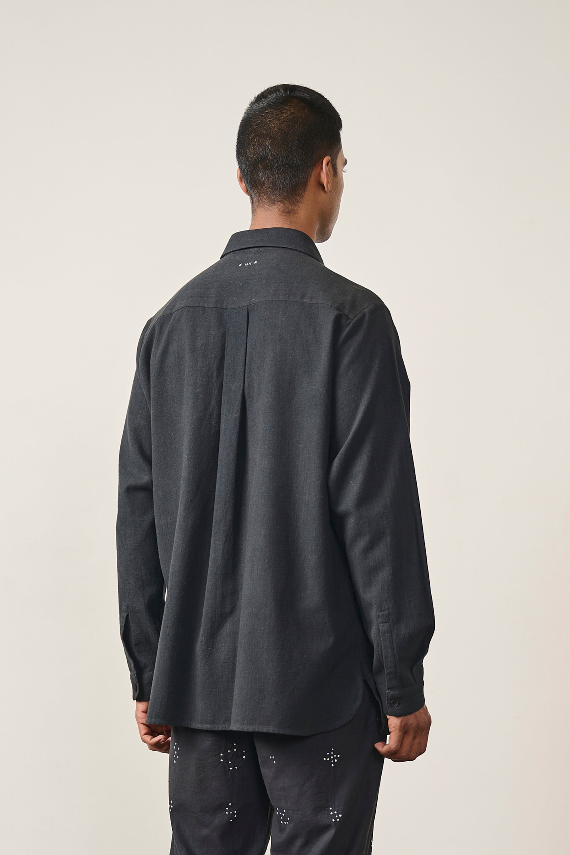 SOLID BLACK UNISEX COTTON SHIRT