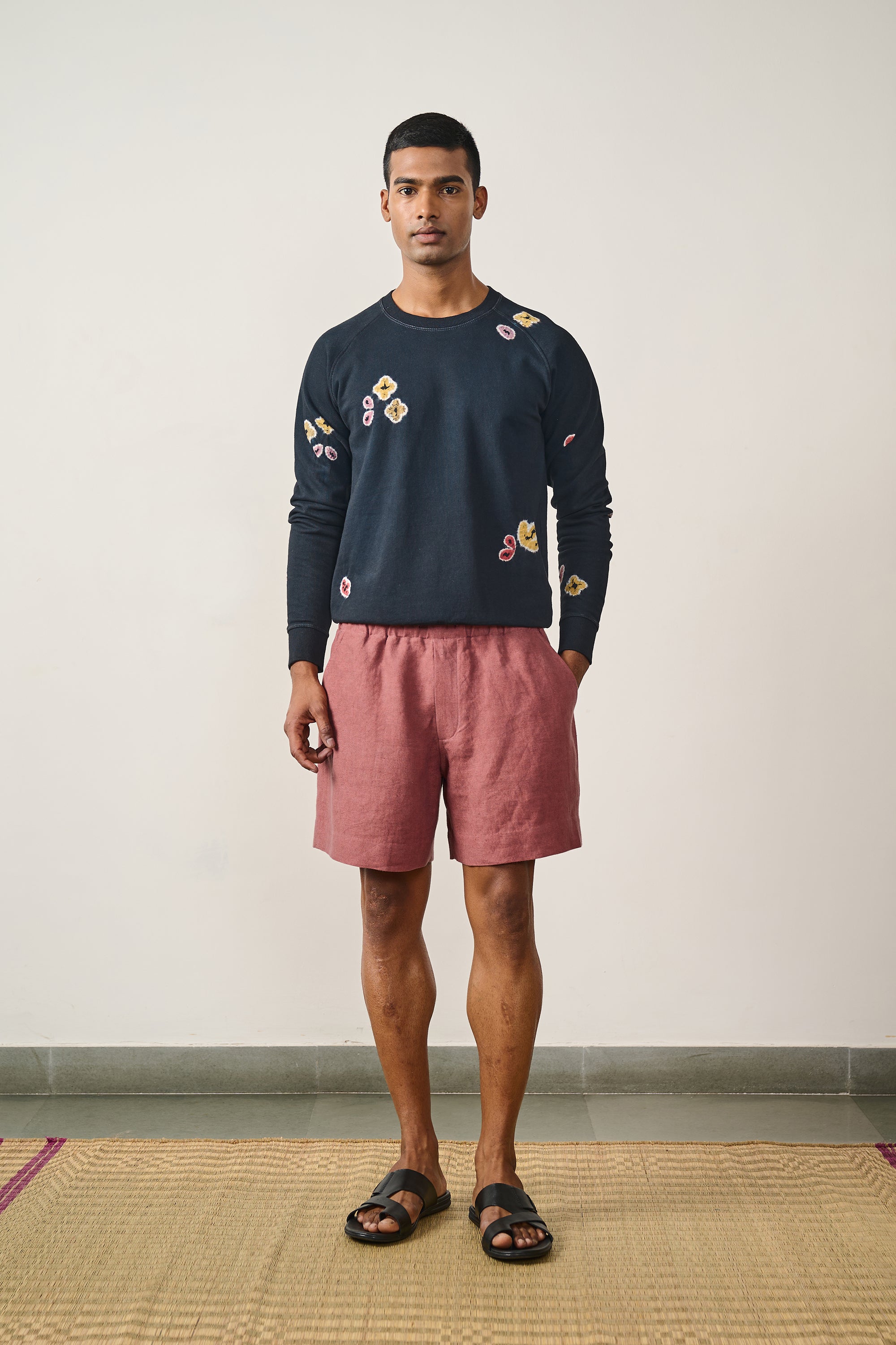 LINEN SHORTS IN ROUGE PINK
