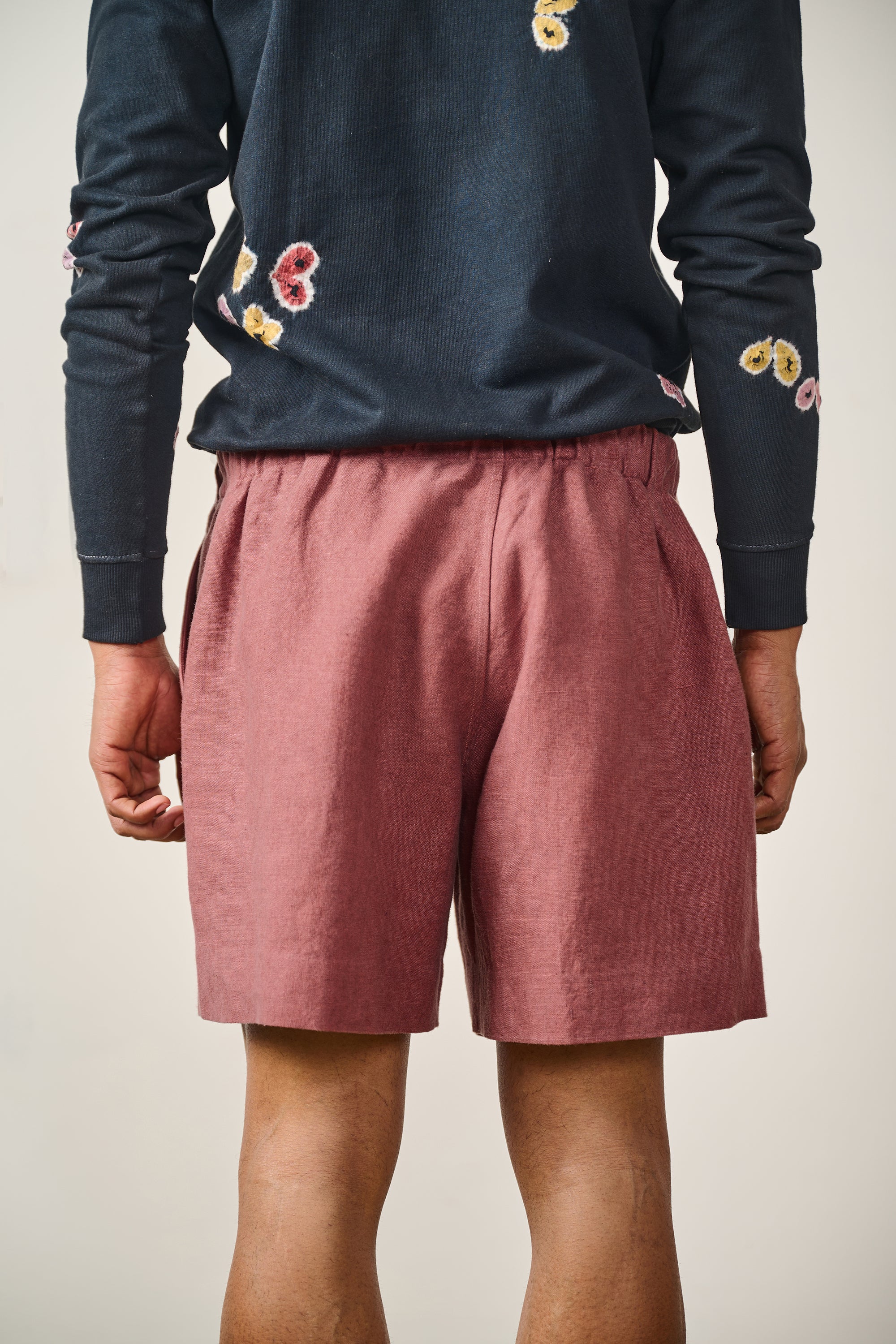 LINEN SHORTS IN ROUGE PINK