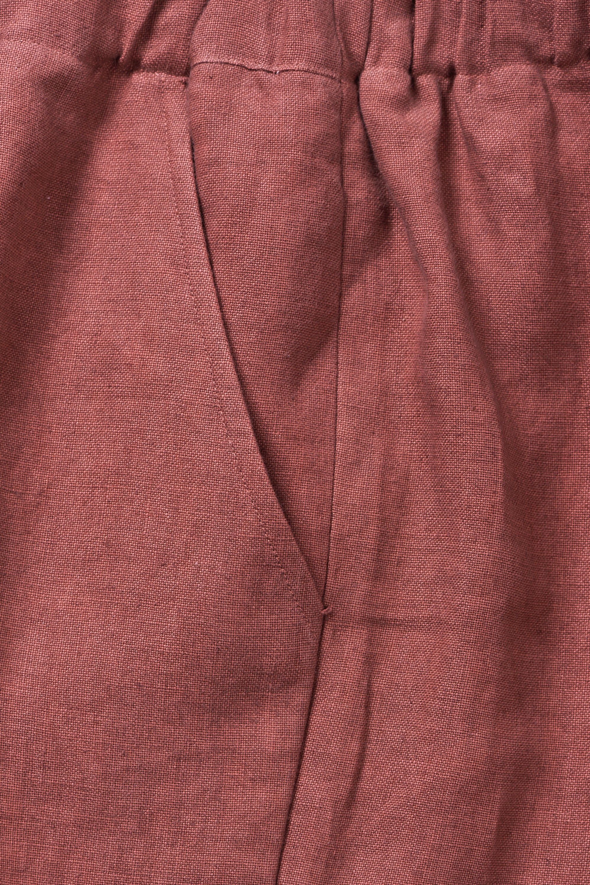 LINEN SHORTS IN ROUGE PINK