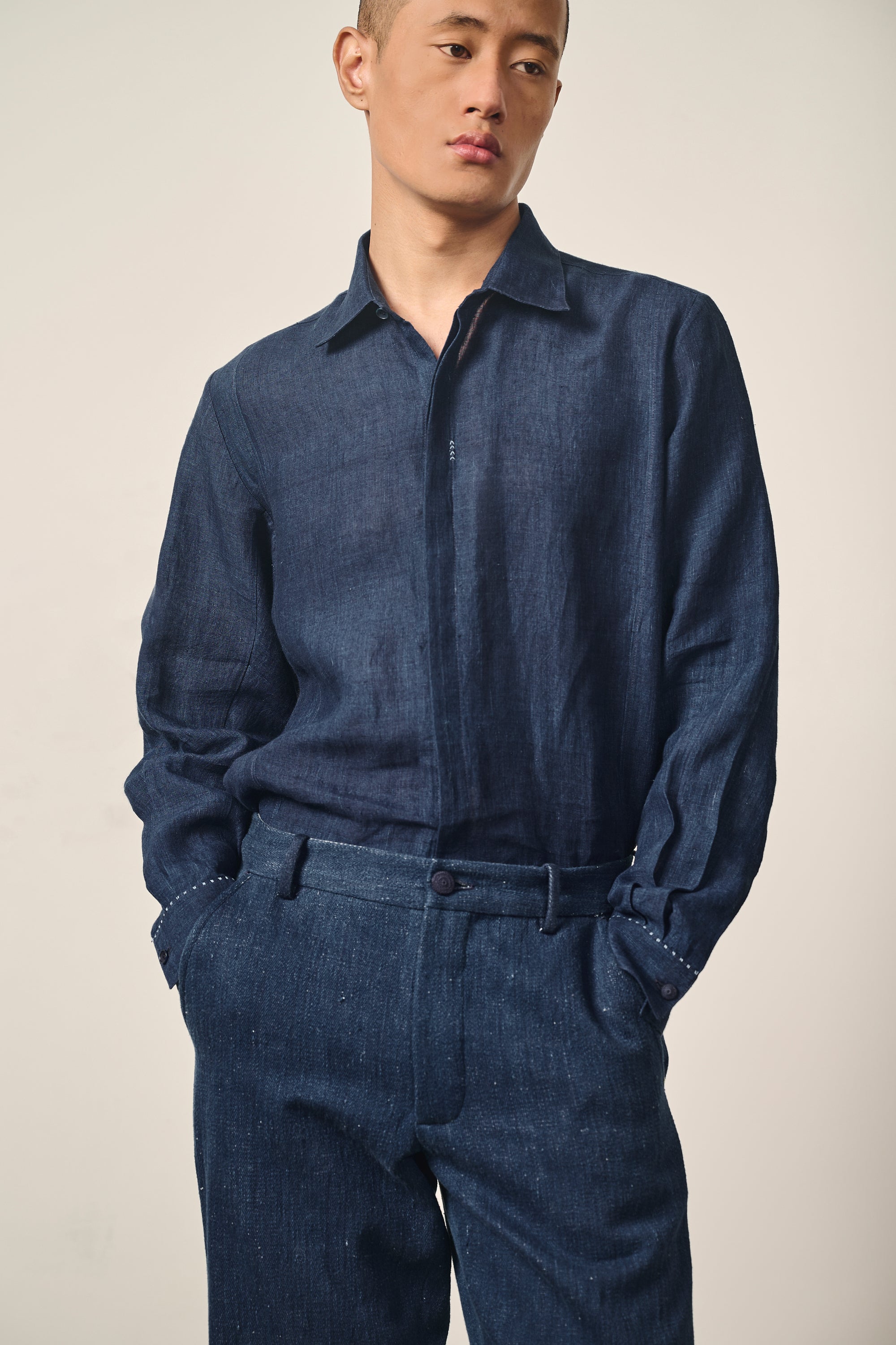 LINEN SHIRT IN NATURAL INDIGO