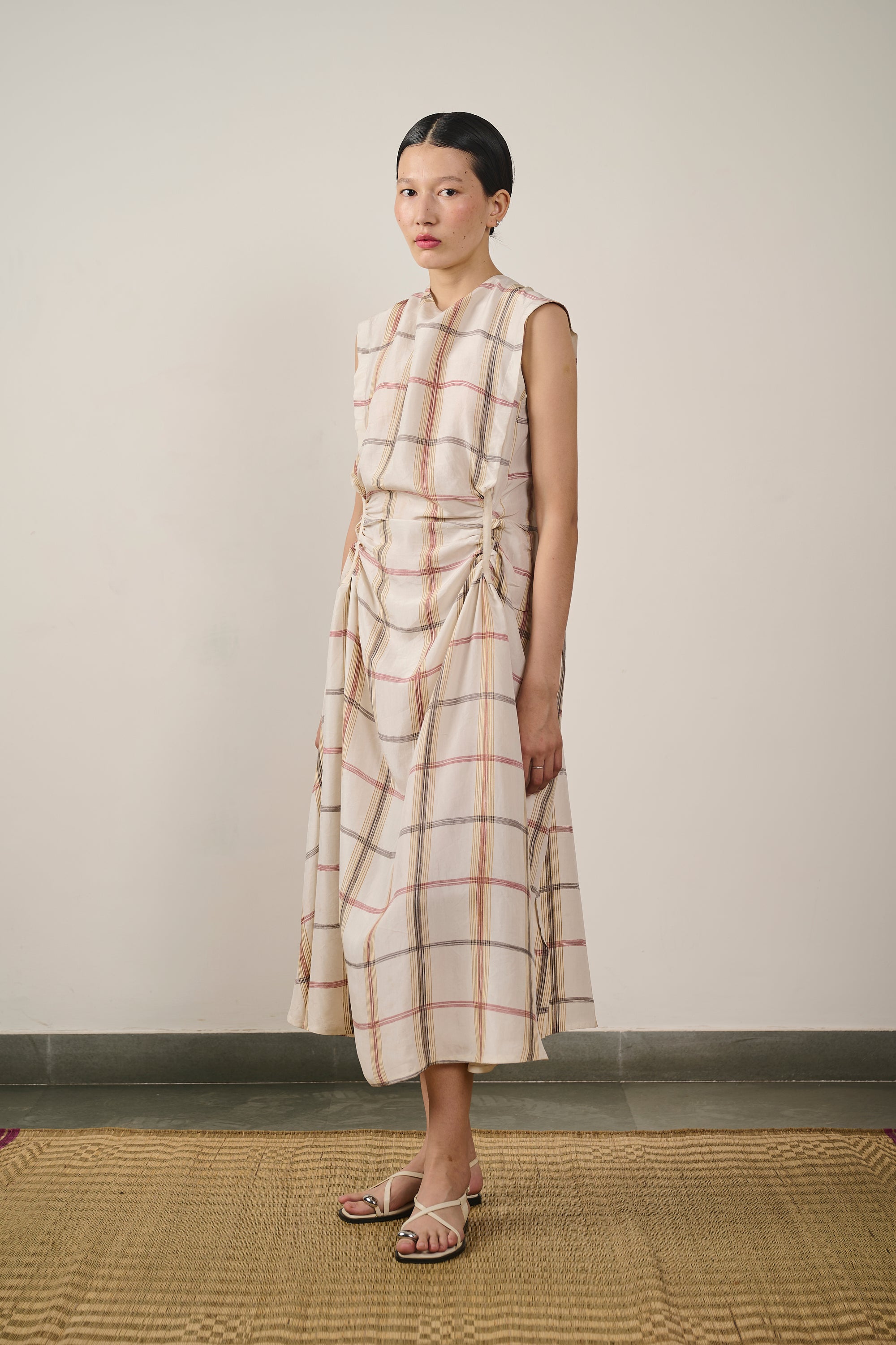 SLEEVELESS RUCHED DRESS