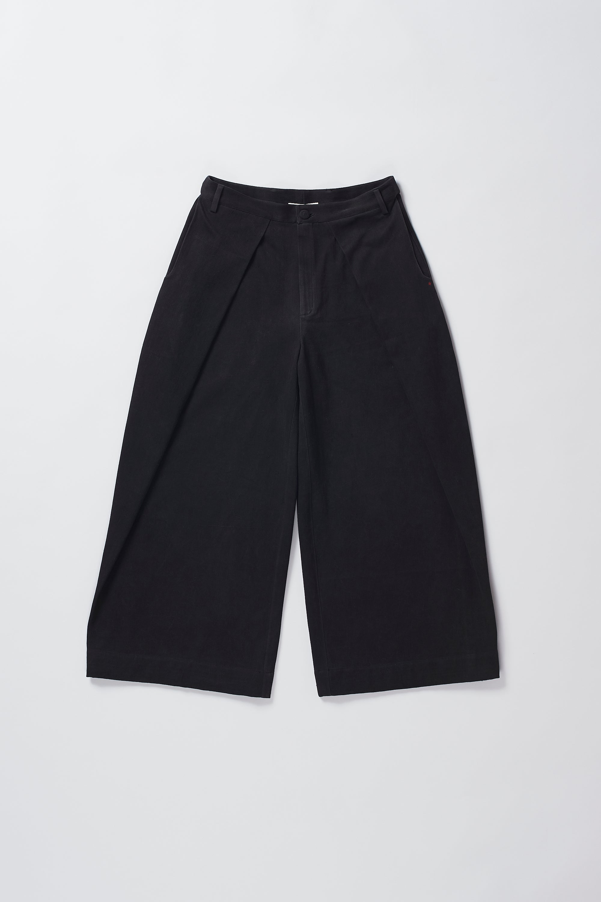 Overlap Pleated Trousers in Black