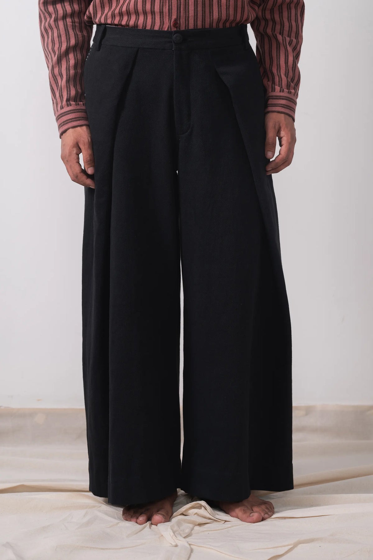 Relaxed Pleated Trousers in Black