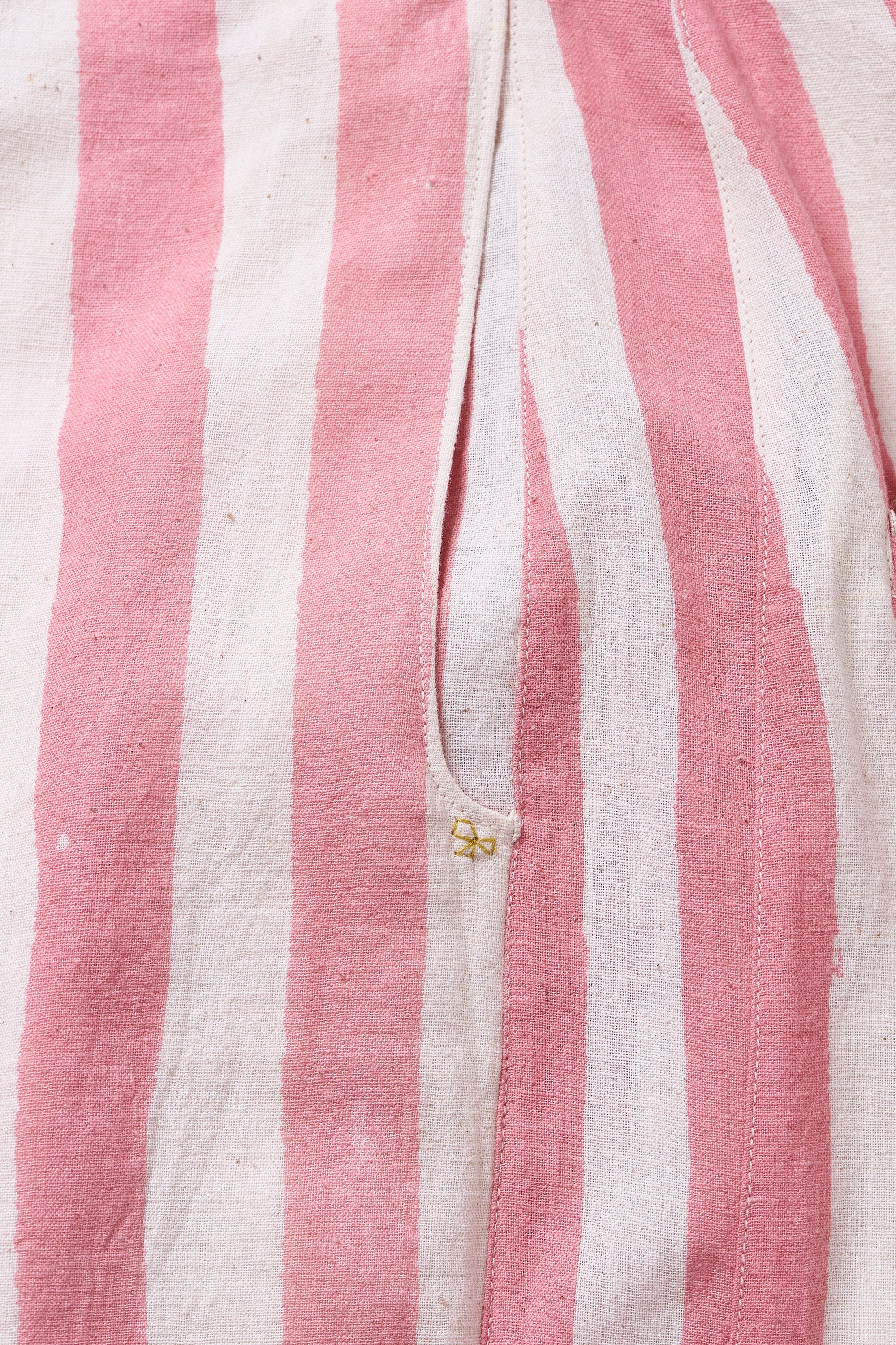 OVERLAP PLEAT TROUSERS IN SCREEN PRINT