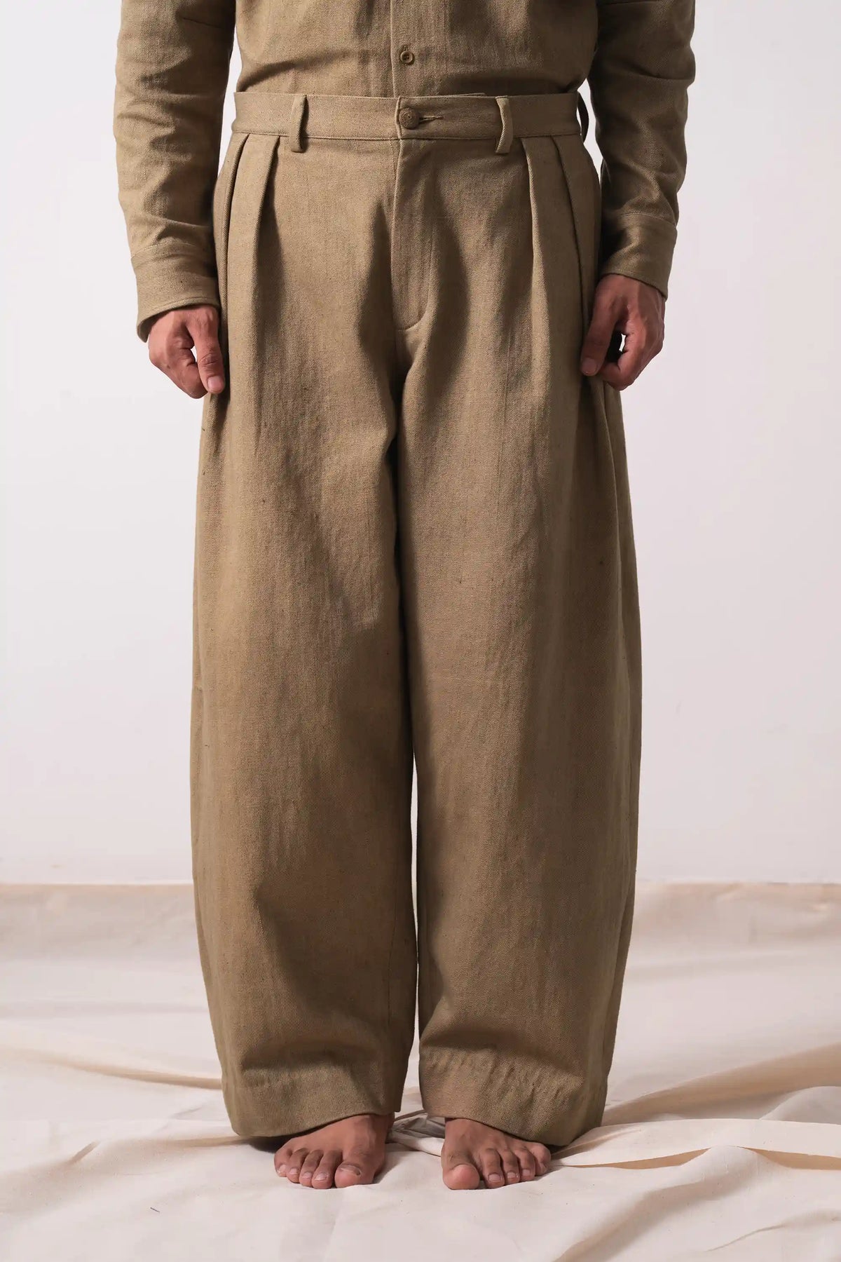 Wide-Leg Trousers in Filter Coffee