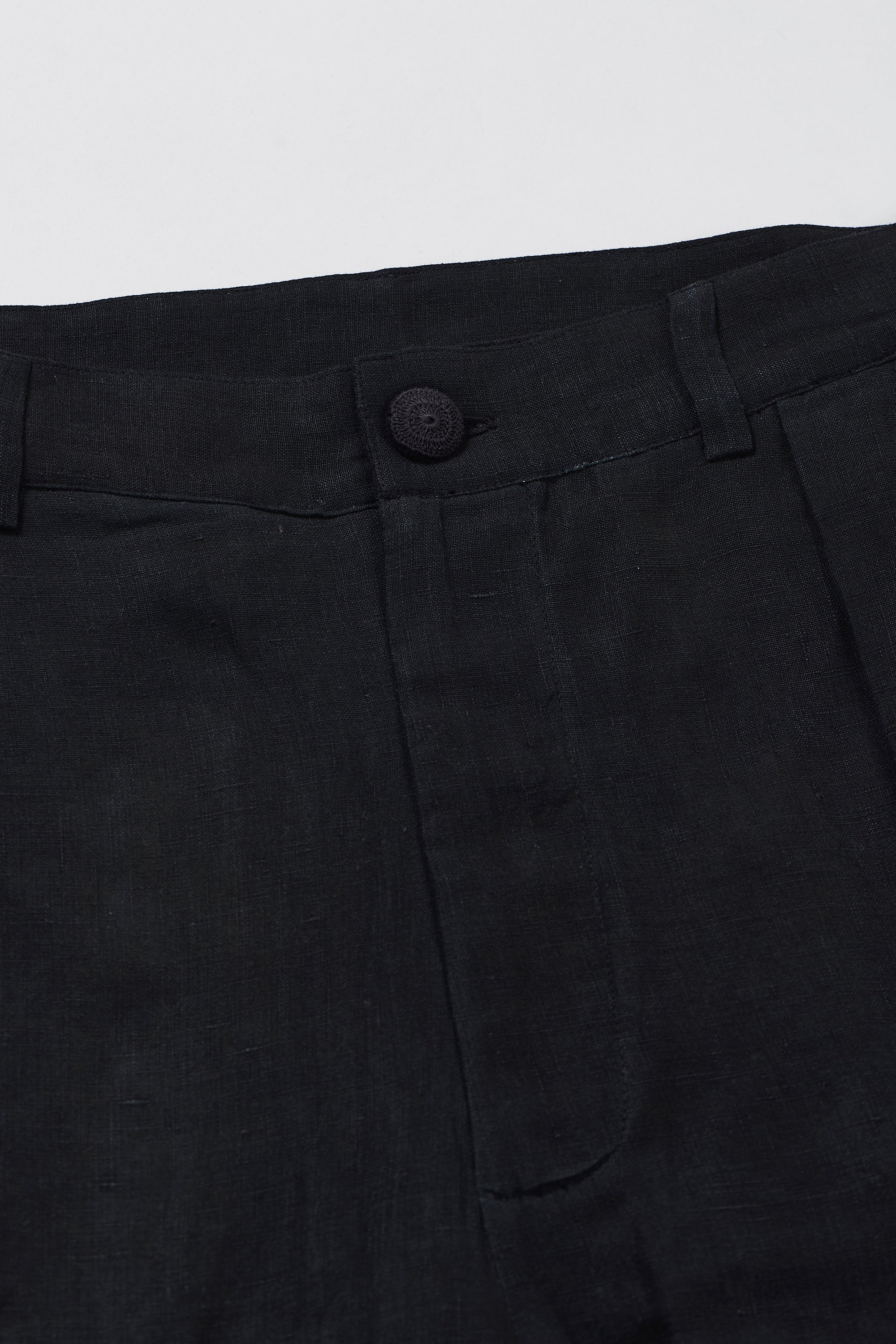 BLACK LINEN PLEATED PANT