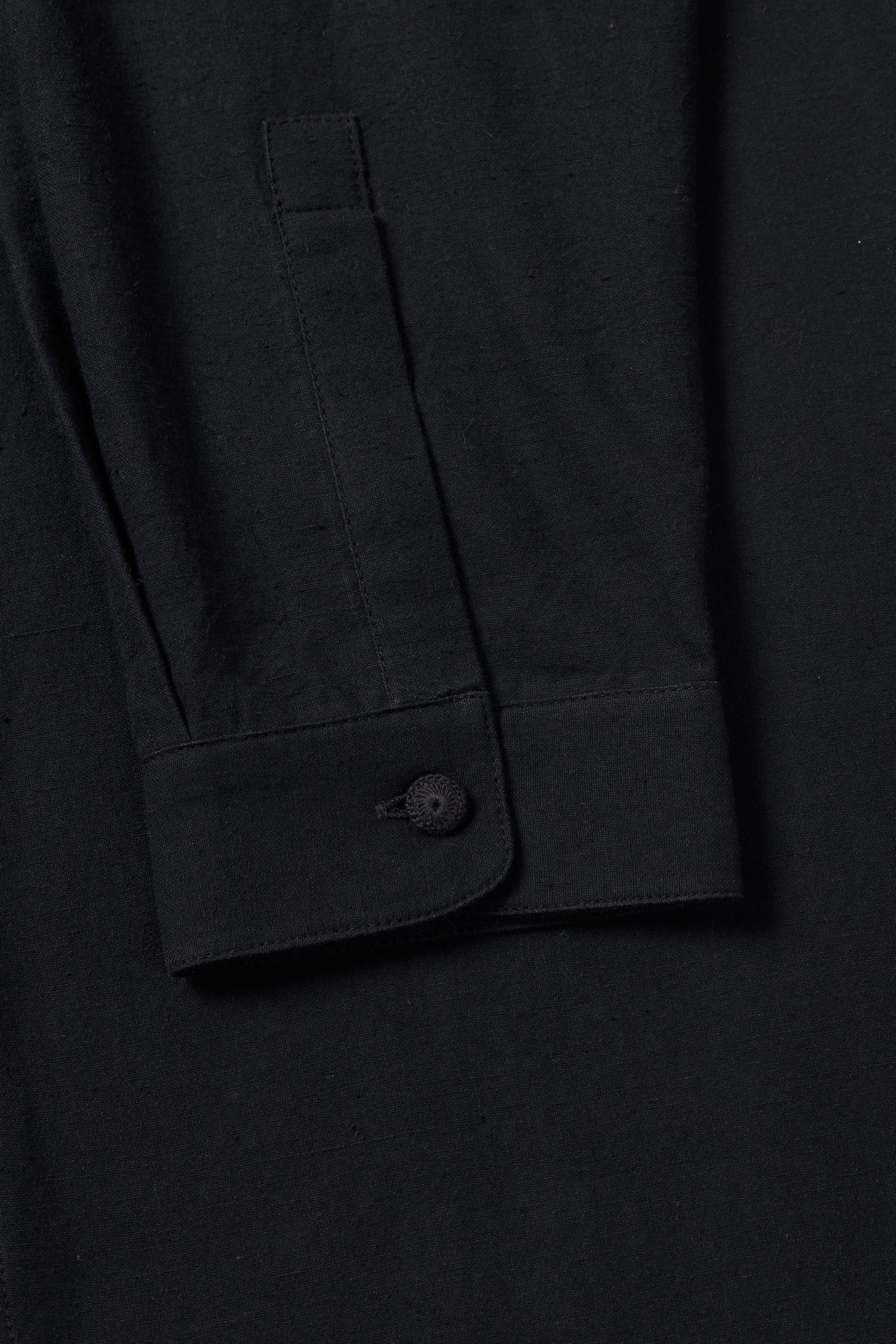BLACK BAND COLLAR SHIRT