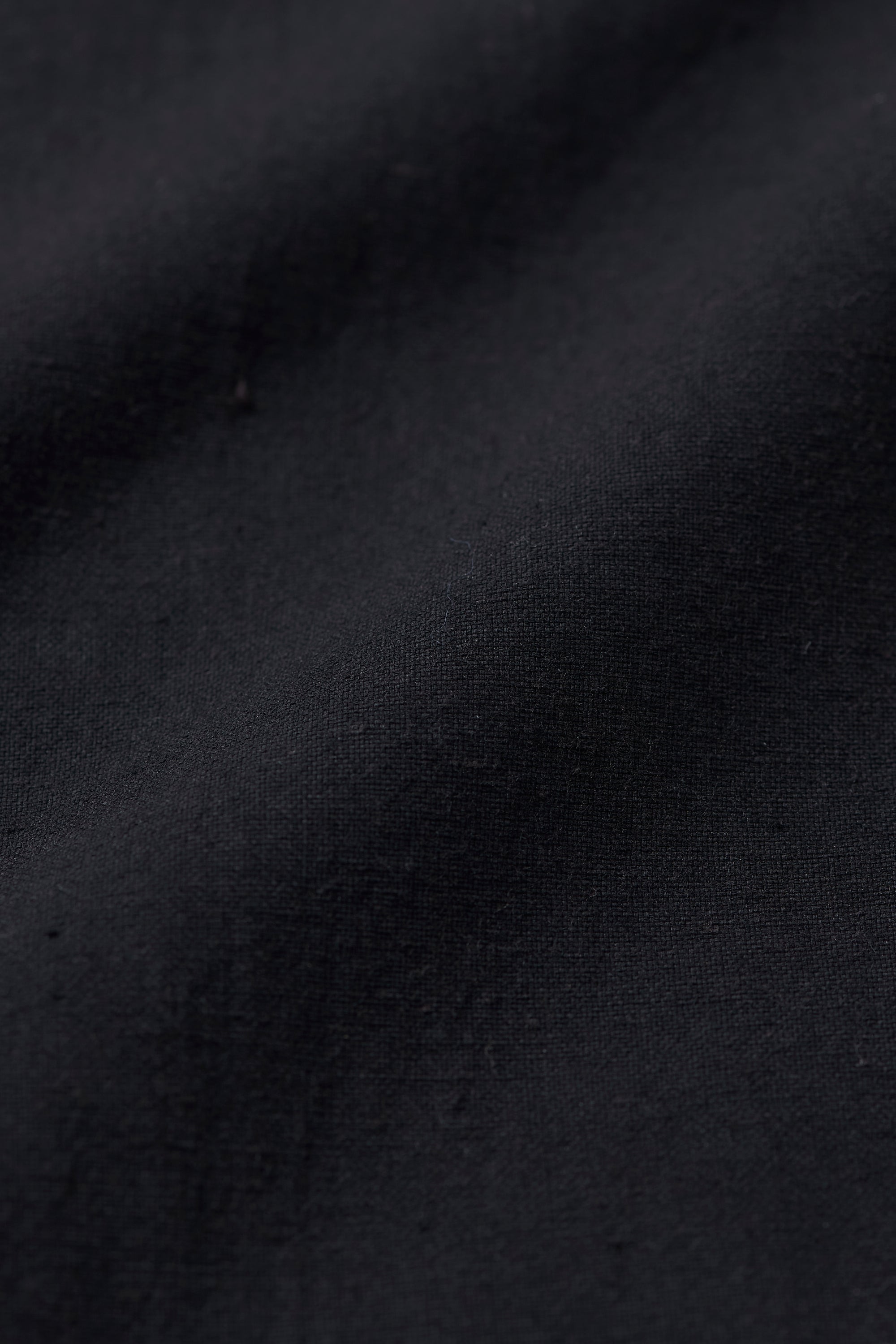 BLACK BAND COLLAR SHIRT