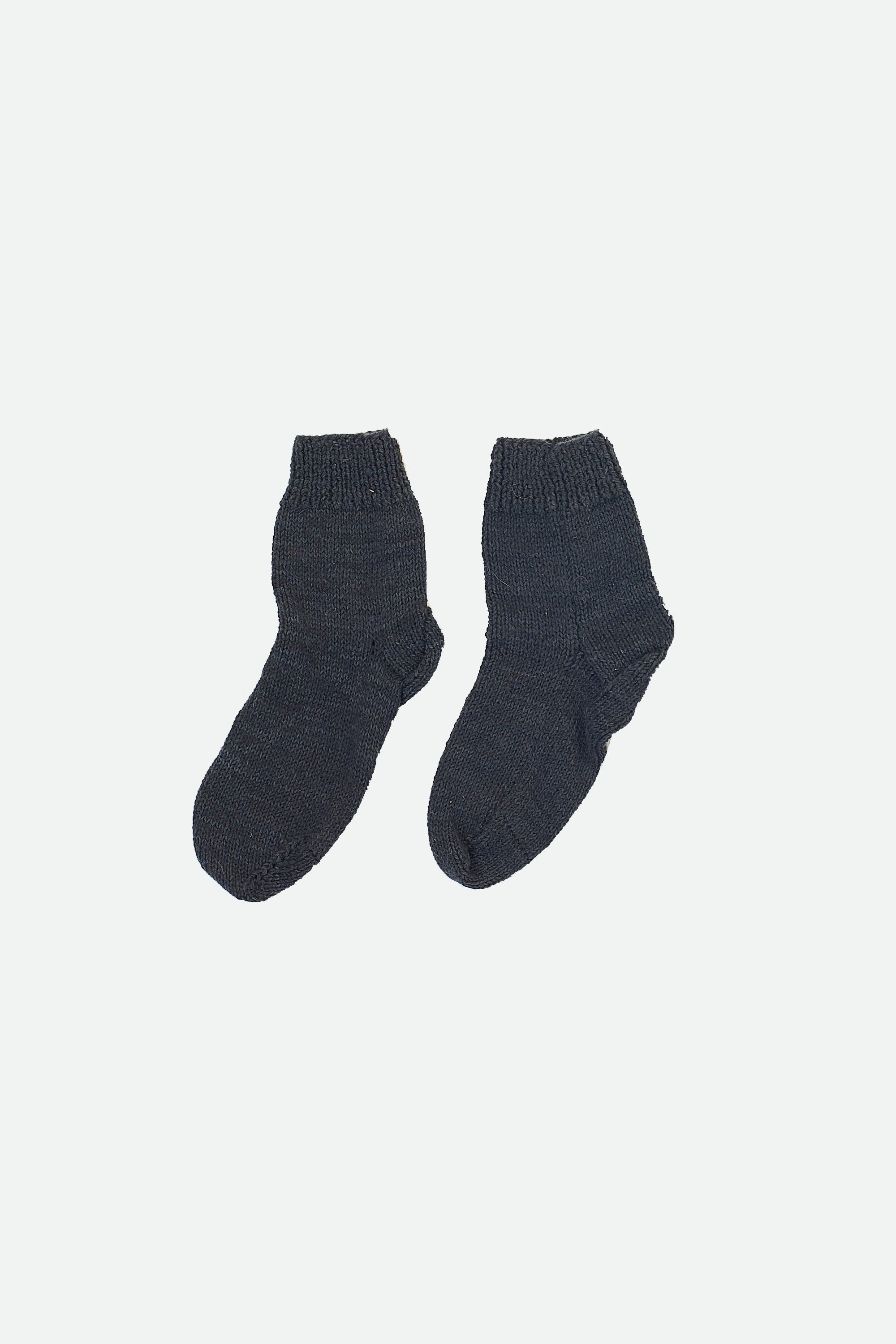 HAND-KNITTED PAIR OF SOCKS DYED IN NATURAL INDIGO