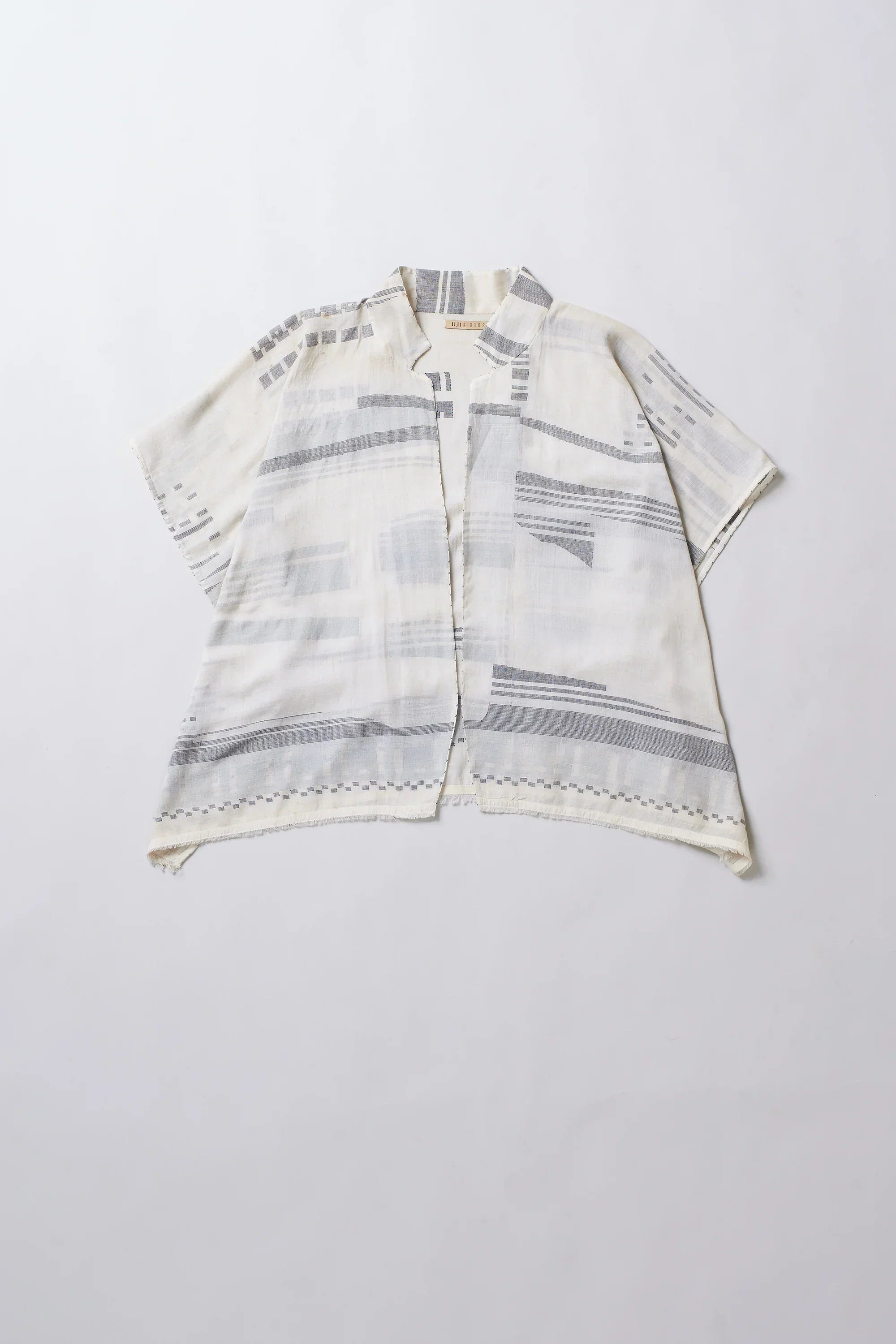 Swish Cape in jamdani