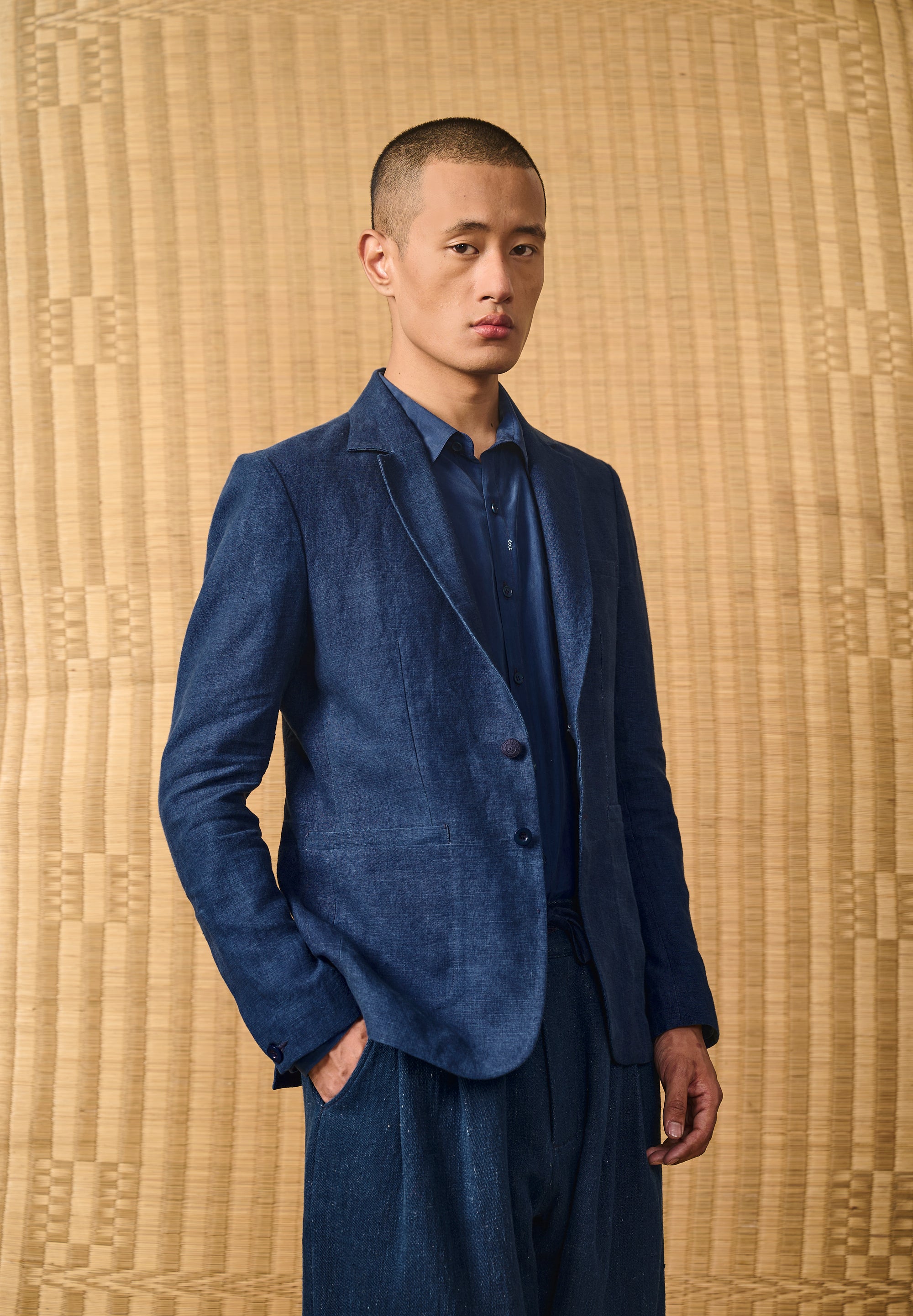 LINEN JACKET IN NATURAL INDIGO