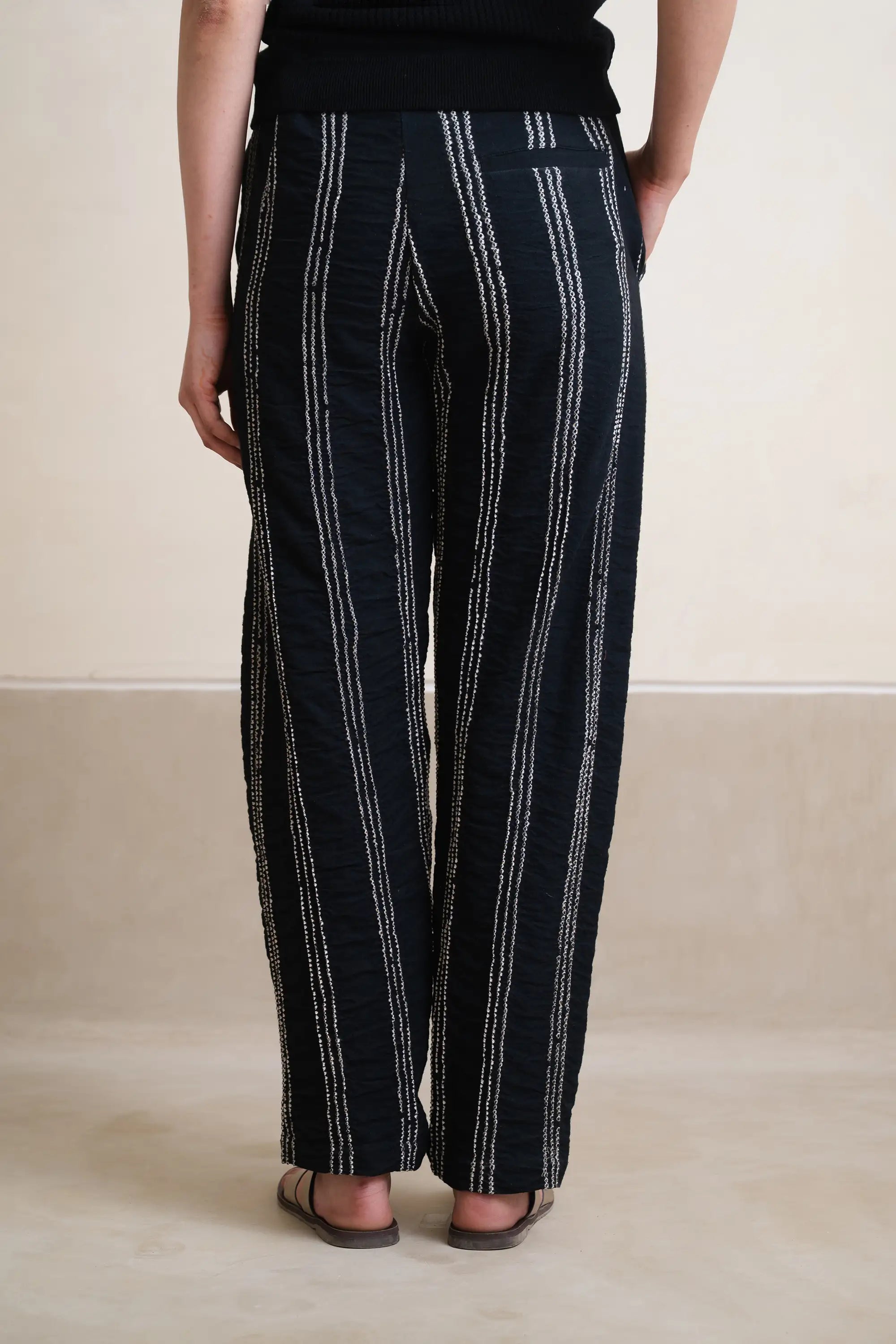 Relaxed Bandhani Trousers in Black