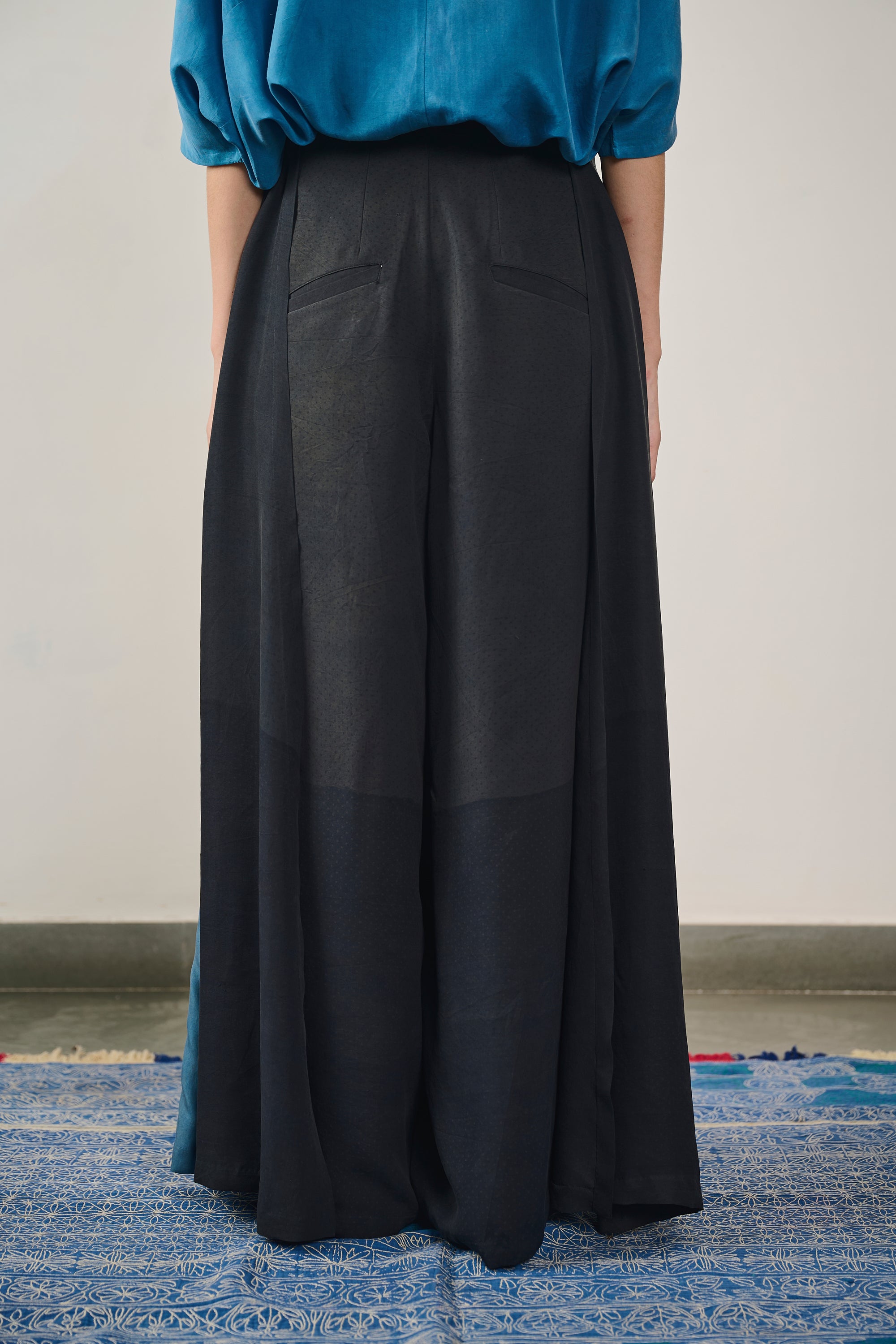 STATEMENT FLARED TROUSERS