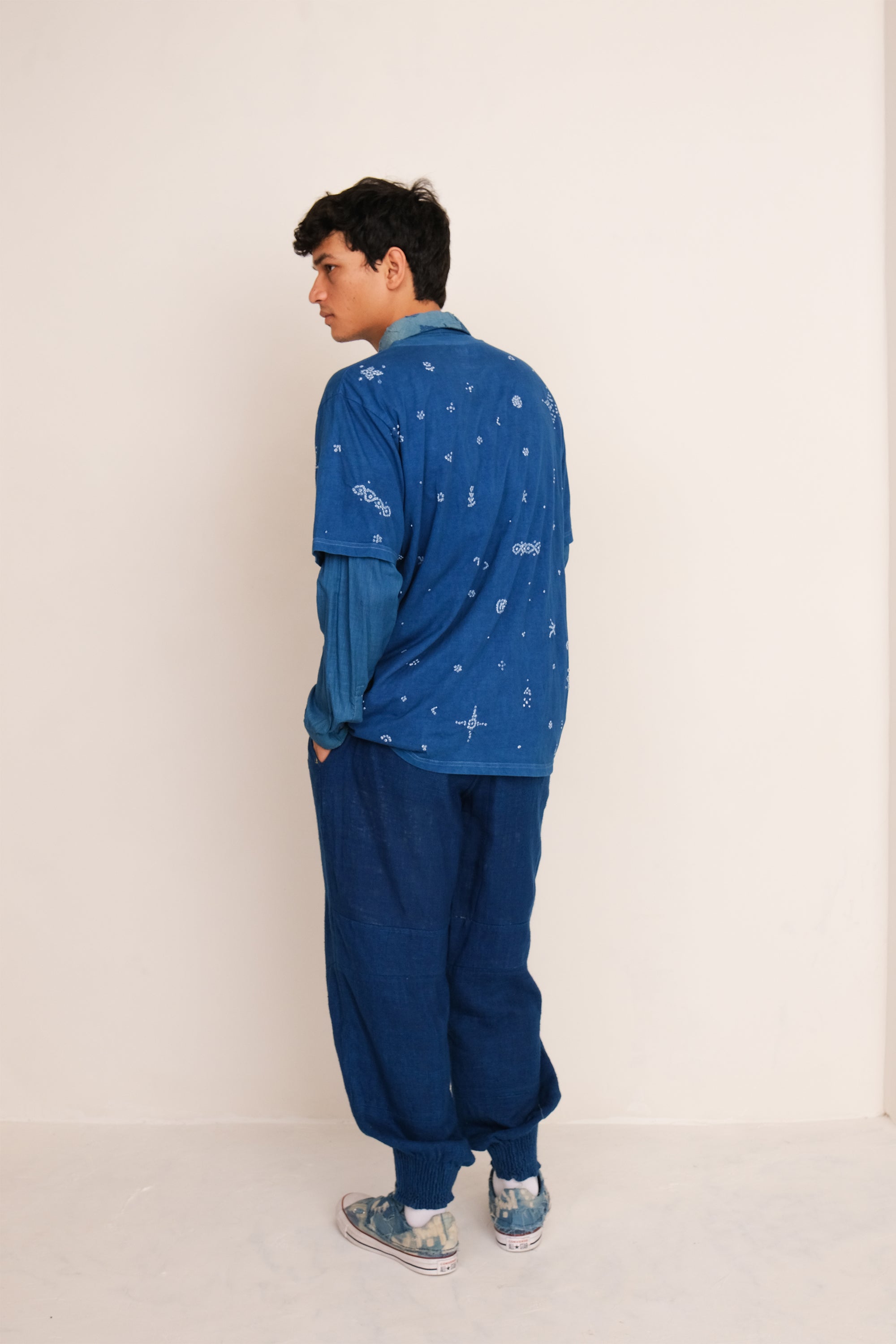 INDIGO BANDHANI TEE