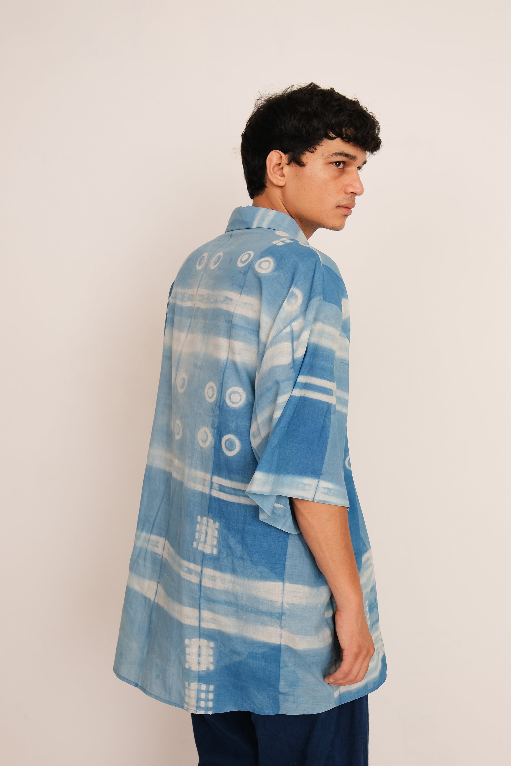 LIGHT INDIGO CLAMP DYE COTTON SHIRT