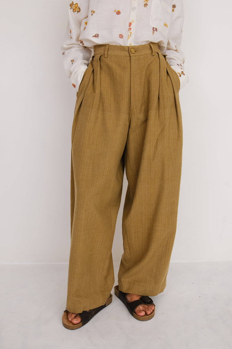 FLAXEN YELLOW PLEATED TROUSERS