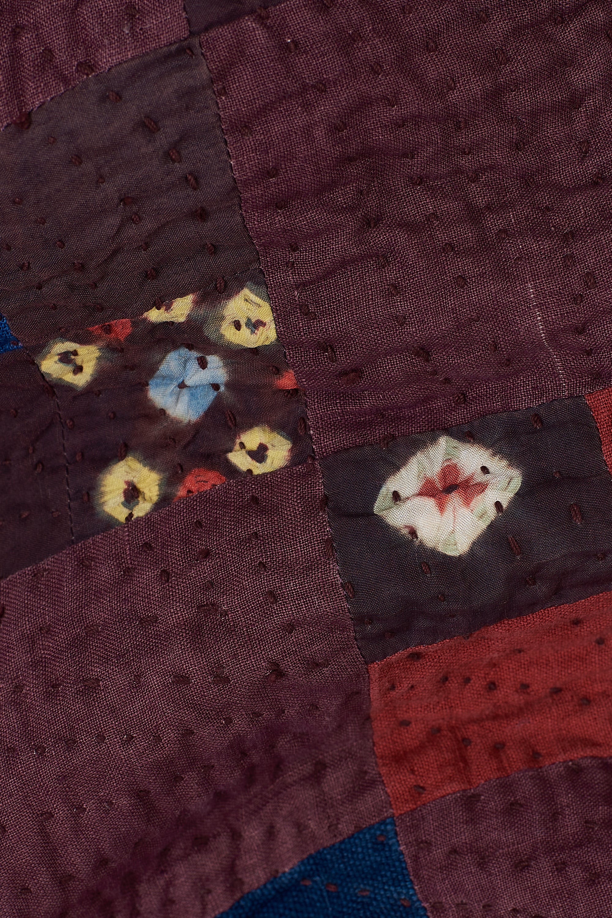 HAND EMBROIDERED PATCHWORK QUILT IN MULTICOLOUR