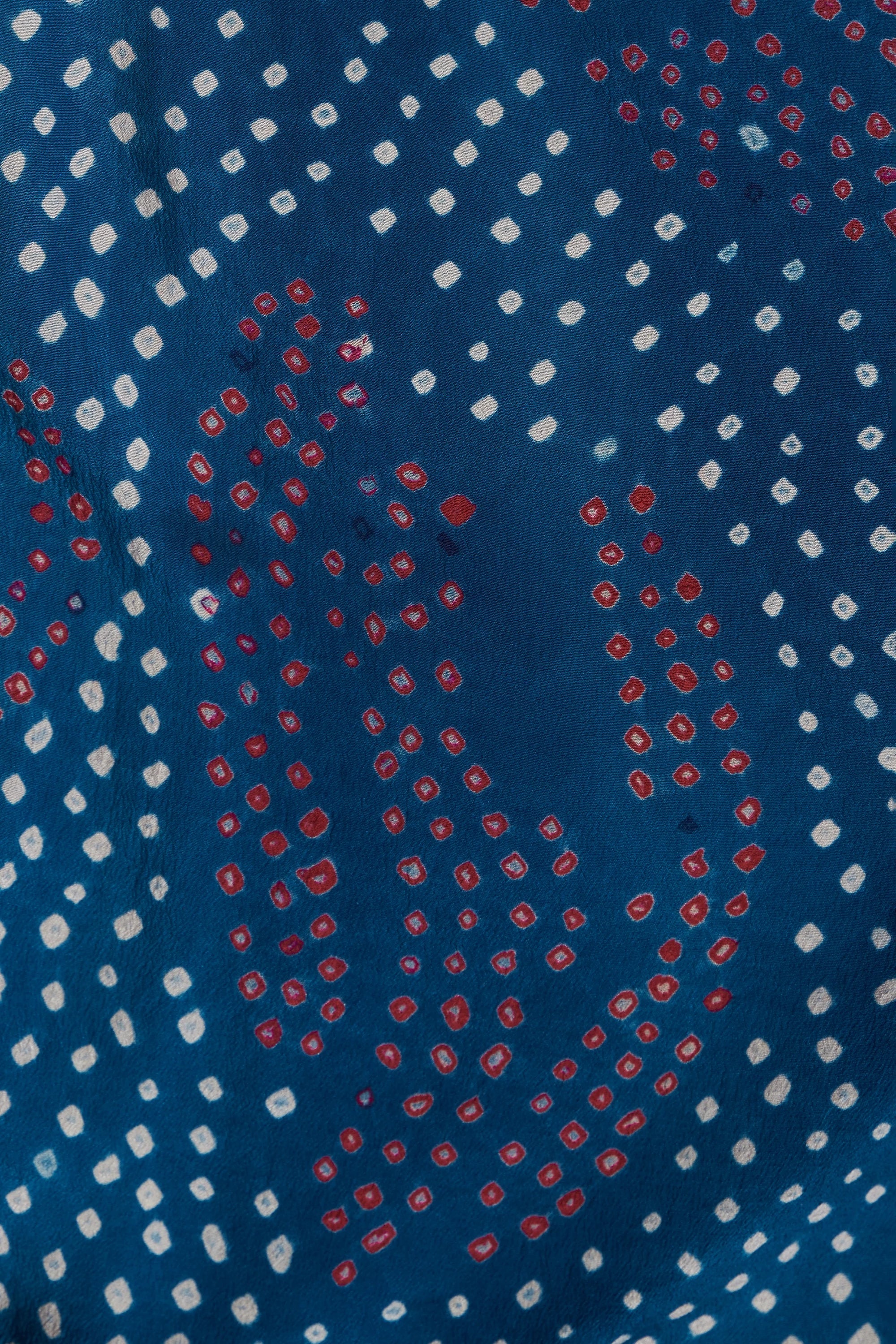 Cutout Scarf with Multi Color Bandhani