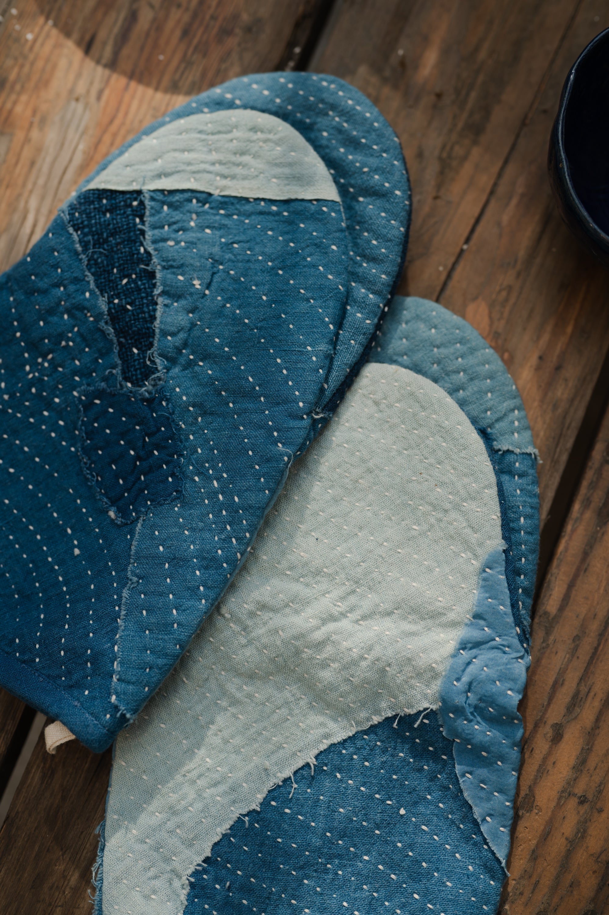 INDIGO PATCHWORK KITCHEN GLOVES